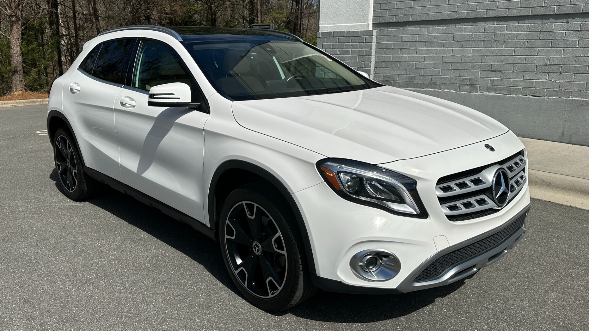 Used 2019 Mercedes-Benz GLA GLA 250 / BLIND SPOT / PANORAMIC ROOF / AMBIENT LIGHTING / CONVENIENCE PKG for sale Sold at Formula Imports in Charlotte NC 28227 5