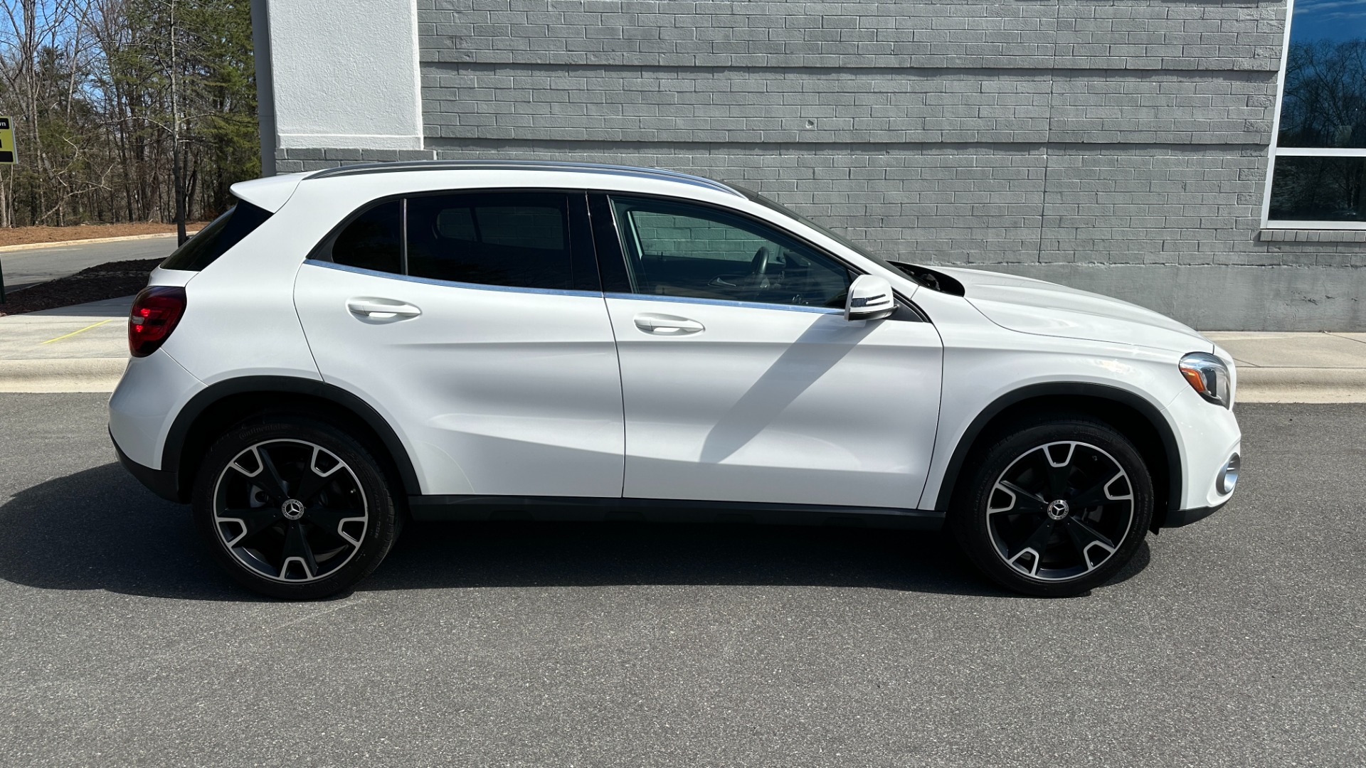 Used 2019 Mercedes-Benz GLA GLA 250 / BLIND SPOT / PANORAMIC ROOF / AMBIENT LIGHTING / CONVENIENCE PKG for sale Sold at Formula Imports in Charlotte NC 28227 6