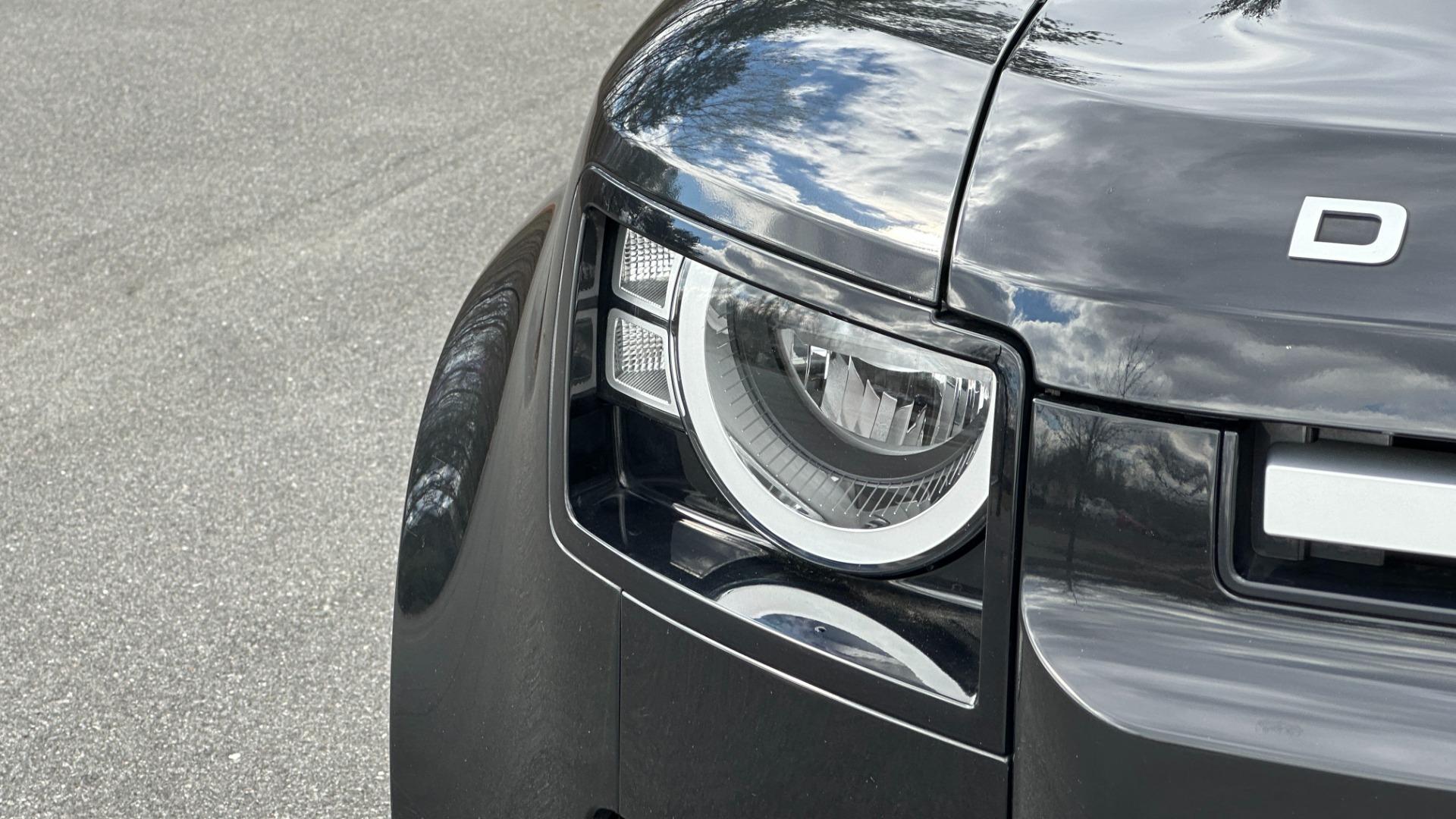 Used 2020 Land Rover Defender S / PANORAMIC ROOF / FOG LIGHTS / CLEARSIGHT MIRROR / 12 WAY HEATED SEATS for sale Sold at Formula Imports in Charlotte NC 28227 47