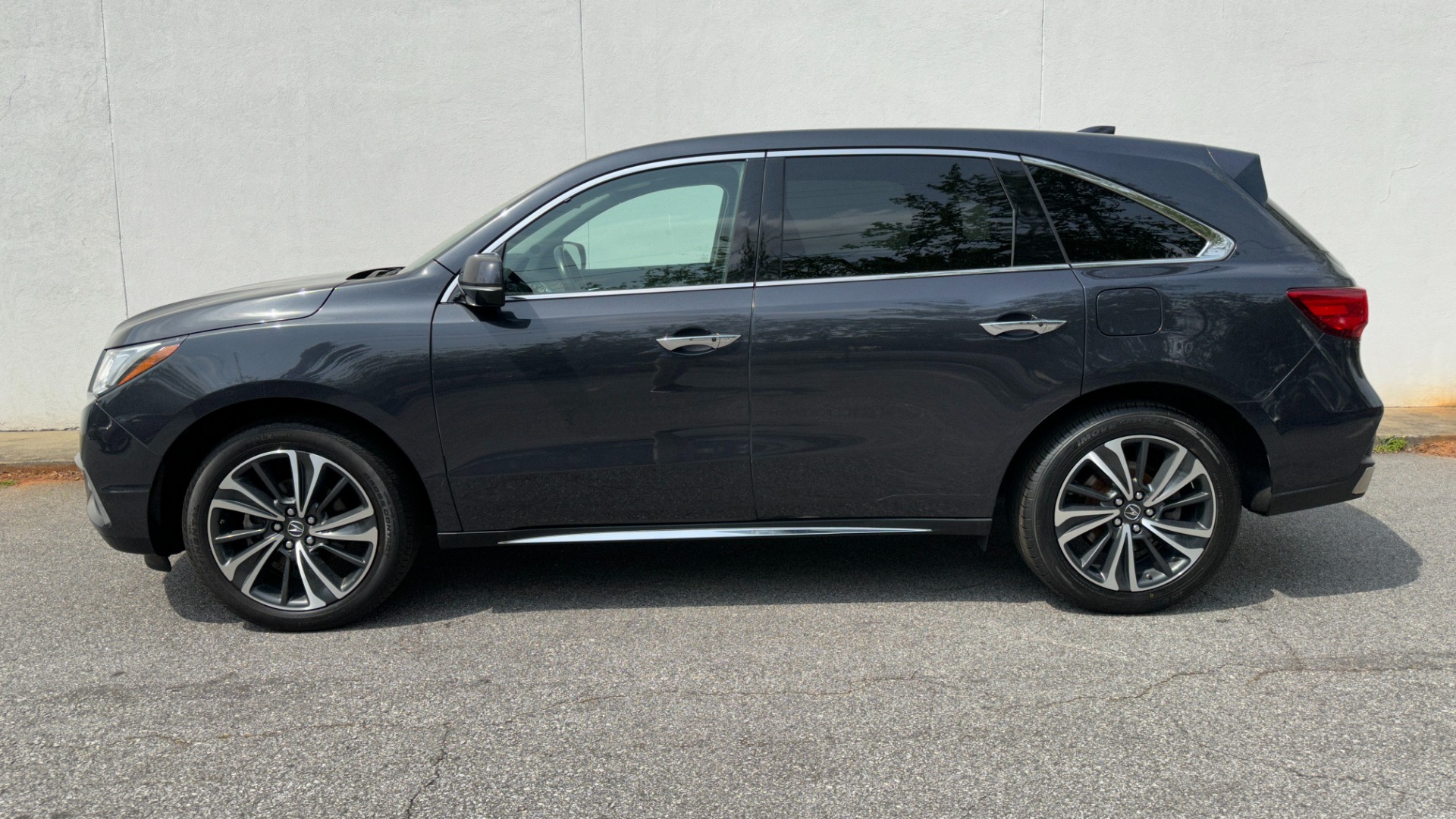 Used 2020 Acura MDX w/Technology Pkg for sale Sold at Formula Imports in Charlotte NC 28227 3