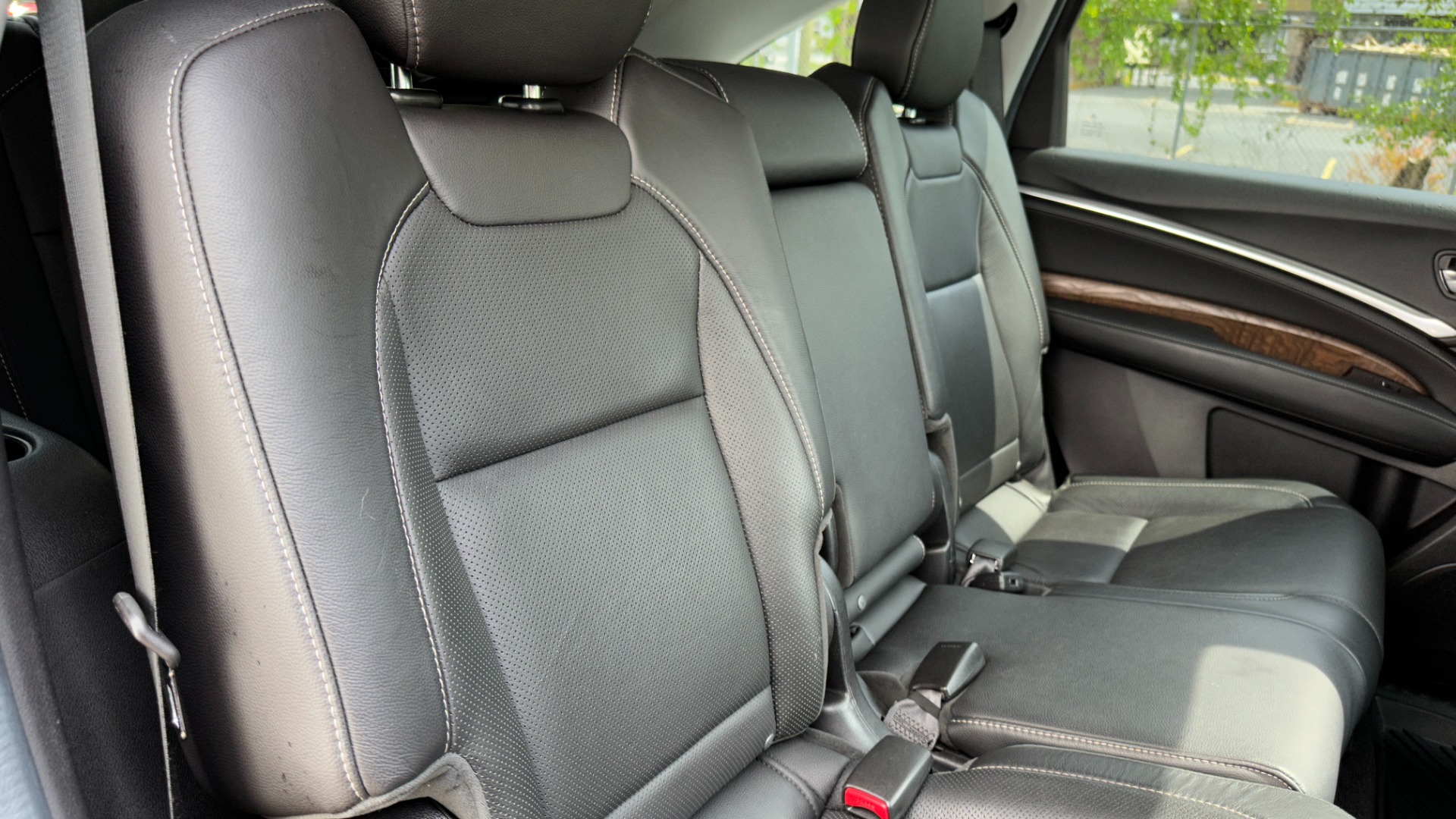 Used 2020 Acura MDX TECHNOLOGY PACKAGE / NAV / BACKUP CAM / SAFETY ASSIST / 3RD ROW / SUNROOF for sale $36,495 at Formula Imports in Charlotte NC 28227 33