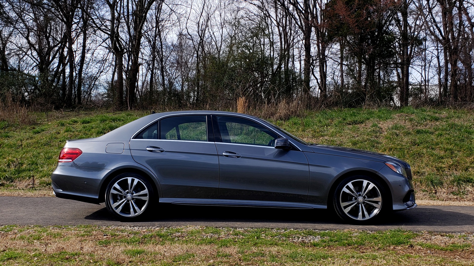 Used 2016 Mercedes-Benz E-CLASS E 350 PREM / KEYLESS-GO / NAV / SUNROOF / REARVIEW for sale Sold at Formula Imports in Charlotte NC 28227 5