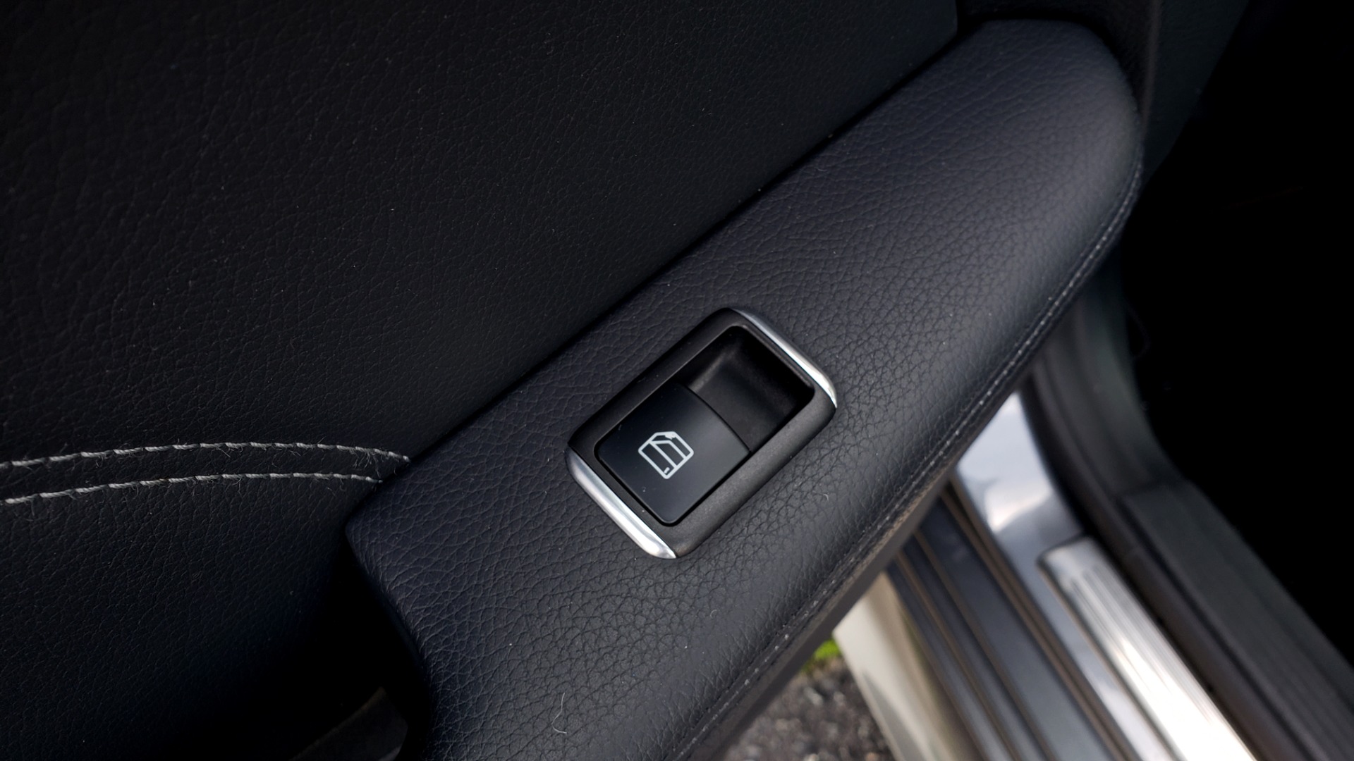 Used 2016 Mercedes-Benz E-CLASS E 350 PREM / KEYLESS-GO / NAV / SUNROOF / REARVIEW for sale Sold at Formula Imports in Charlotte NC 28227 57