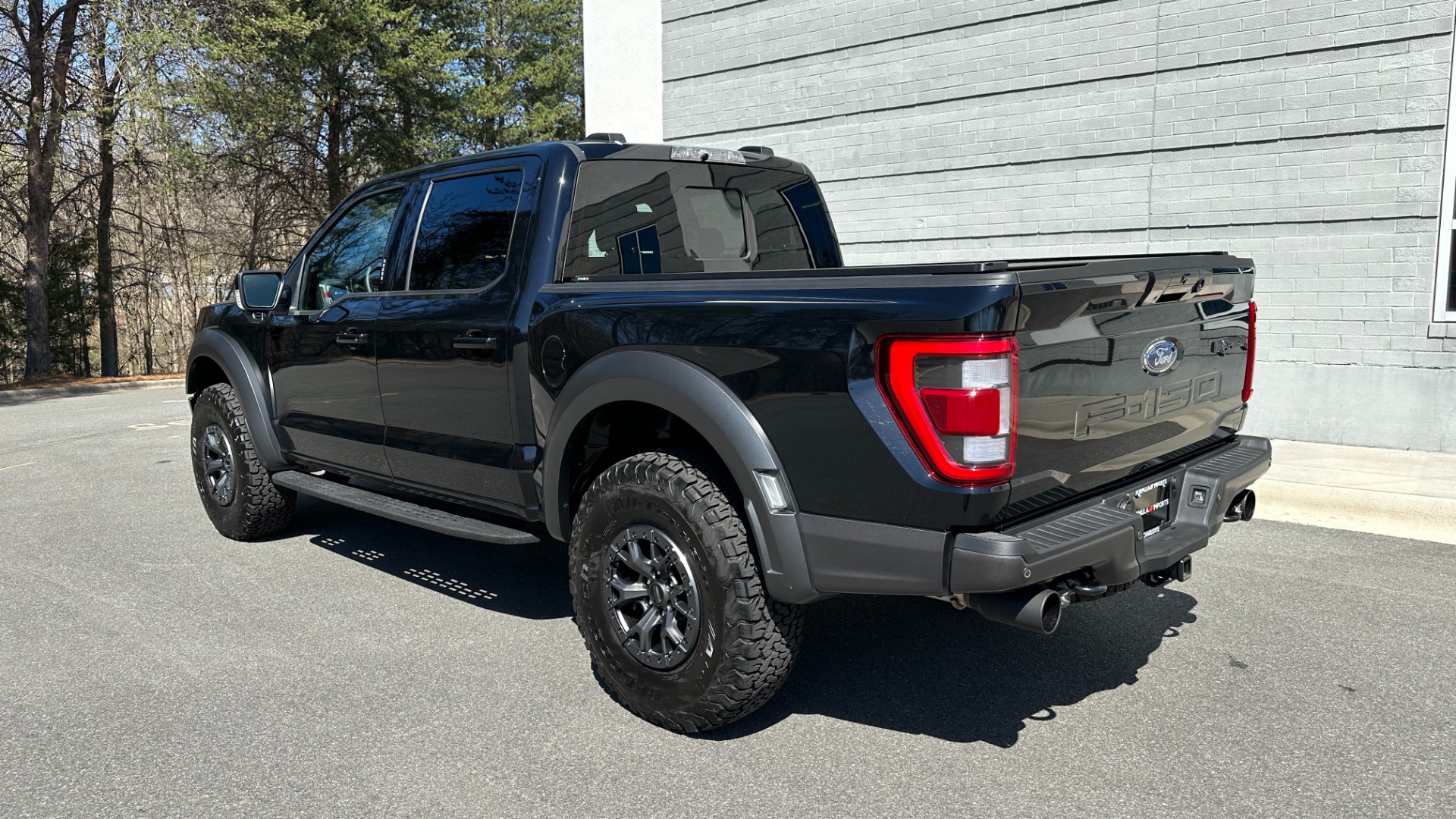Used 2022 Ford F-150 Raptor 37PP PERFORMANCE PACK / RECARO SEATS / MOONROOF / 801A EQUIP for sale Sold at Formula Imports in Charlotte NC 28227 4