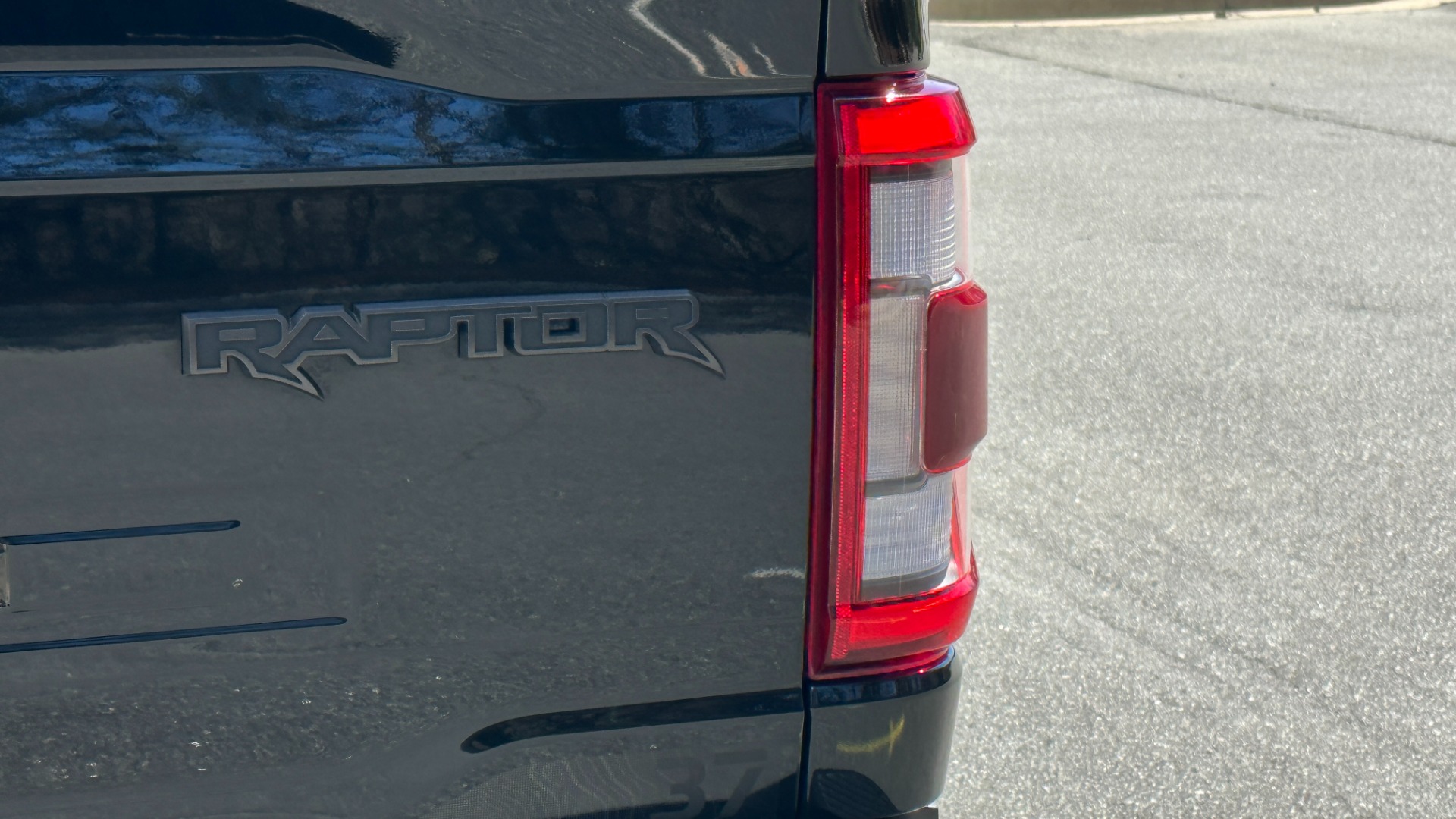 Used 2022 Ford F-150 Raptor 37PP PERFORMANCE PACK / RECARO SEATS / MOONROOF / 801A EQUIP for sale Sold at Formula Imports in Charlotte NC 28227 45