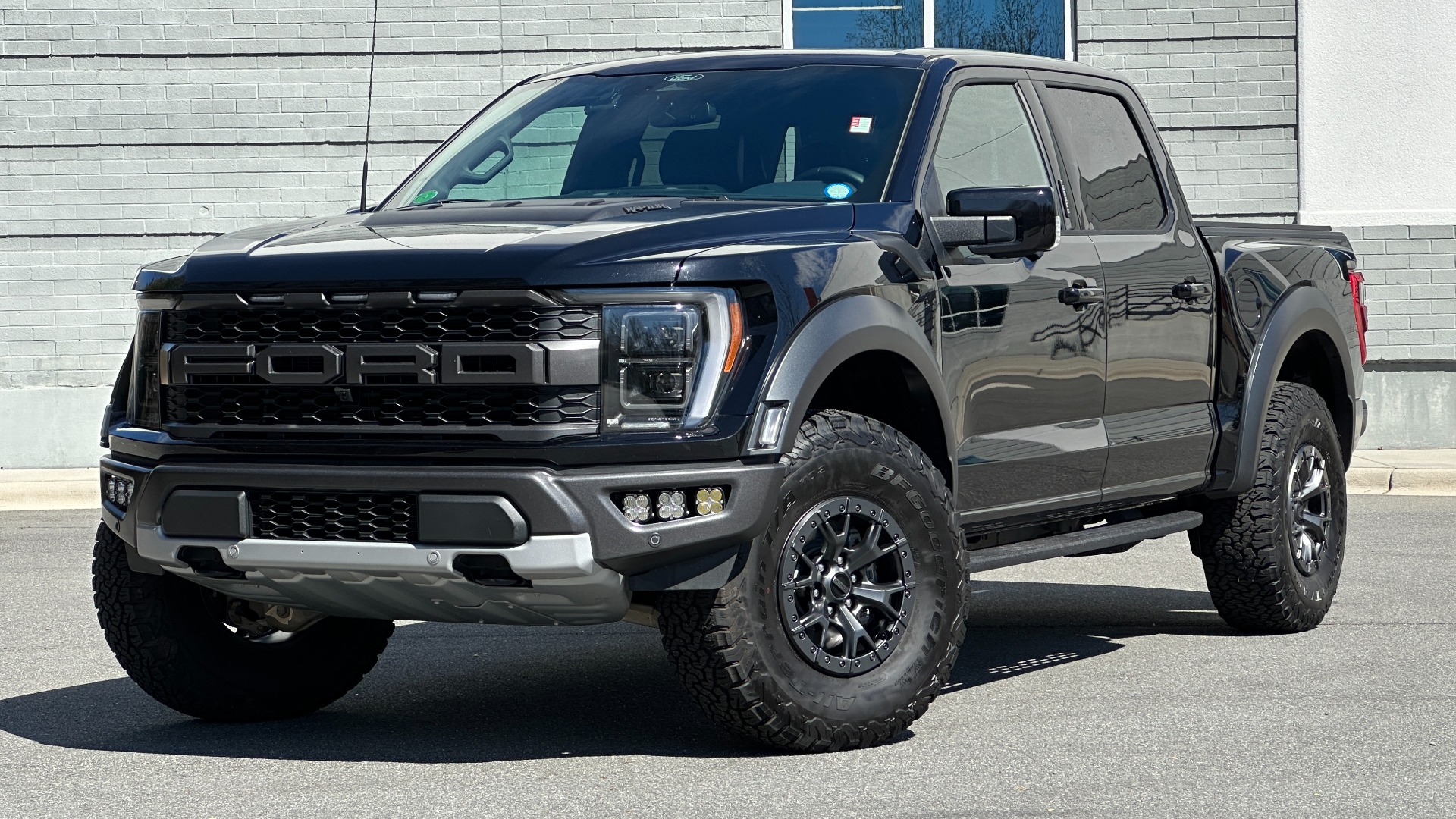 Used 2022 Ford F-150 Raptor 37PP PERFORMANCE PACK / RECARO SEATS / MOONROOF / 801A EQUIP for sale Sold at Formula Imports in Charlotte NC 28227 1