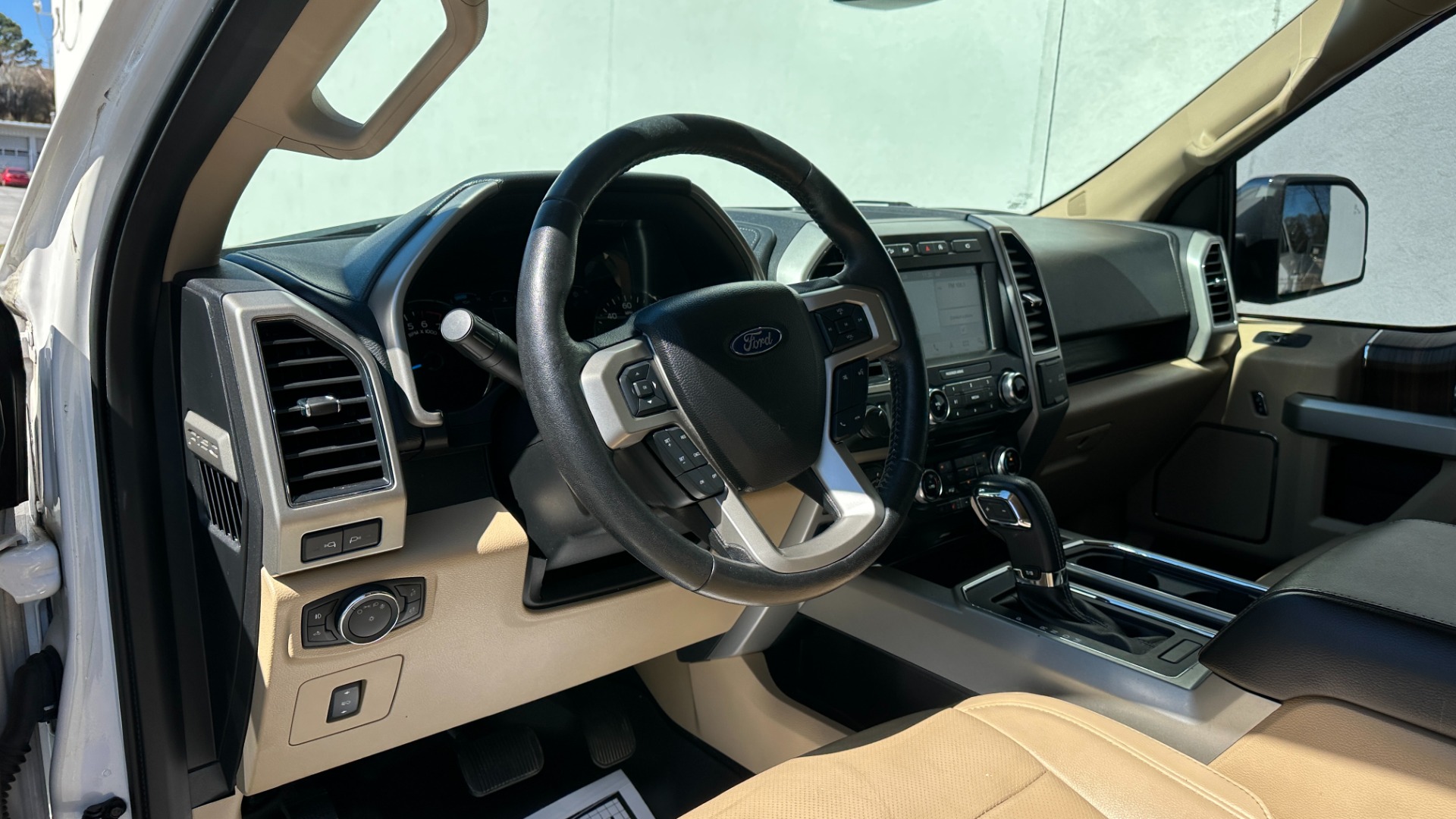 Used 2017 Ford F-150 LARIAT / FX4 OFFROAD PKG / TECHNOLOGY PKG / MOONROOF for sale $34,995 at Formula Imports in Charlotte NC 28227 10