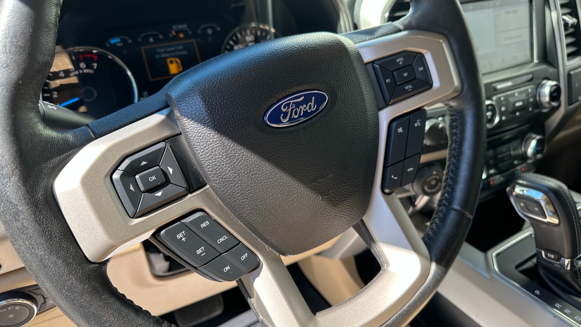 Used 2017 Ford F-150 LARIAT / FX4 OFFROAD PKG / TECHNOLOGY PKG / MOONROOF for sale $34,995 at Formula Imports in Charlotte NC 28227 17