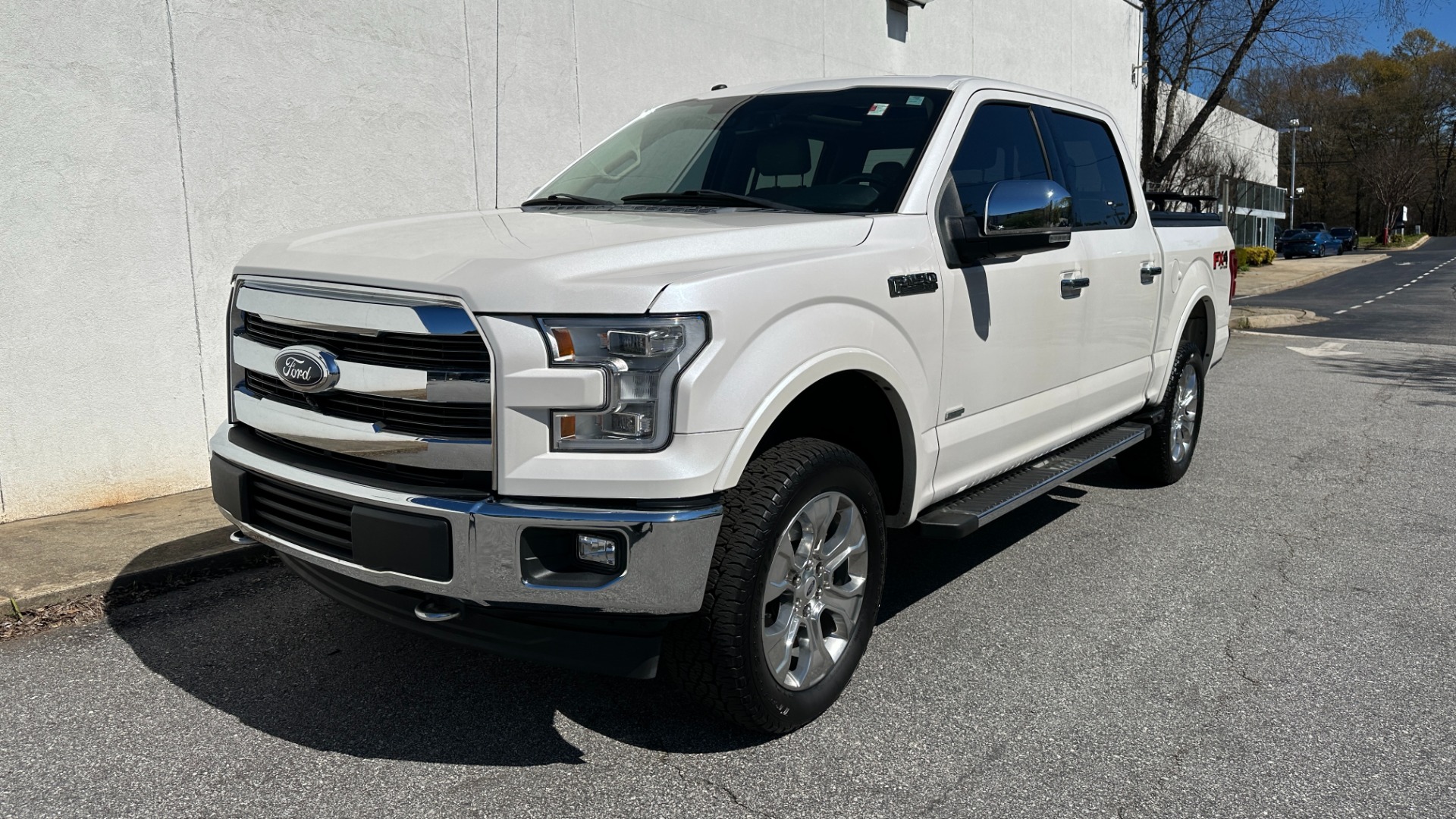 Used 2017 Ford F-150 LARIAT / FX4 OFFROAD PKG / TECHNOLOGY PKG / MOONROOF for sale $34,995 at Formula Imports in Charlotte NC 28227 2