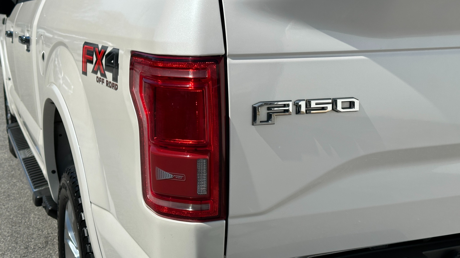 Used 2017 Ford F-150 LARIAT / FX4 OFFROAD PKG / TECHNOLOGY PKG / MOONROOF for sale $34,995 at Formula Imports in Charlotte NC 28227 49