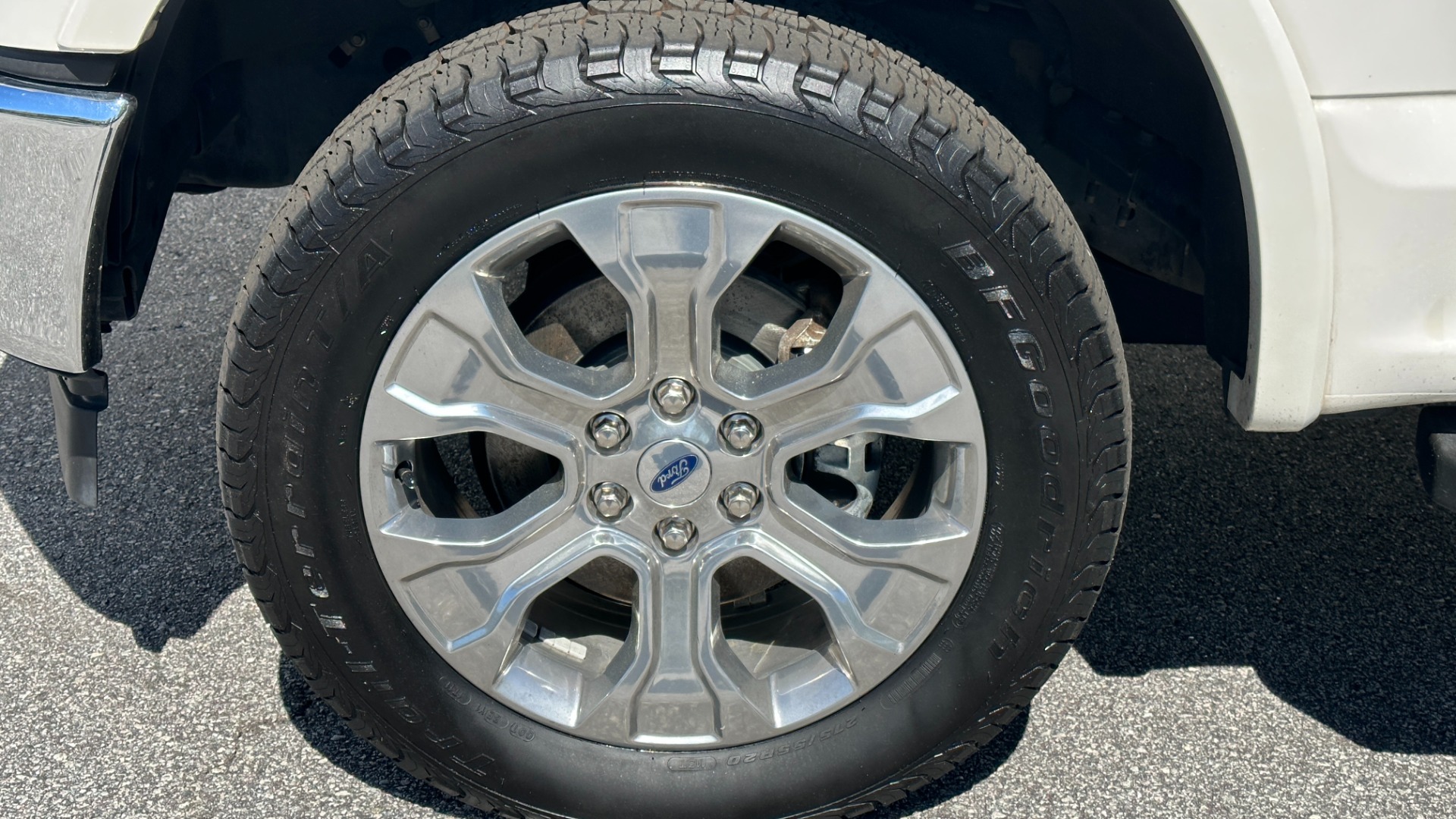 Used 2017 Ford F-150 LARIAT / FX4 OFFROAD PKG / TECHNOLOGY PKG / MOONROOF for sale $34,995 at Formula Imports in Charlotte NC 28227 58