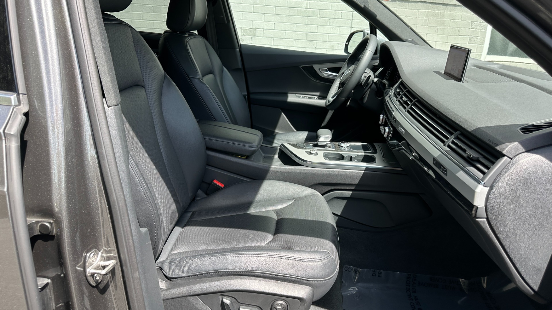 Used 2019 Audi Q7 PREMIUM PLUS / COLD WEATHER PACKAGE / LEATHER / SUNSHADES / NAV for sale $36,995 at Formula Imports in Charlotte NC 28227 11