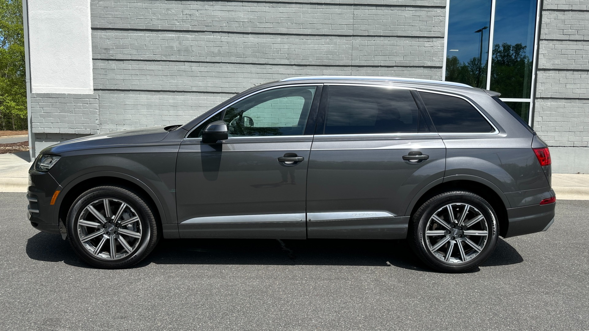 Used 2019 Audi Q7 PREMIUM PLUS / COLD WEATHER PACKAGE / LEATHER / SUNSHADES / NAV for sale Sold at Formula Imports in Charlotte NC 28227 3