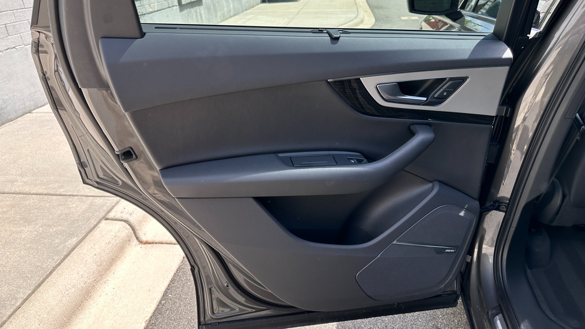 Used 2019 Audi Q7 PREMIUM PLUS / COLD WEATHER PACKAGE / LEATHER / SUNSHADES / NAV for sale $36,995 at Formula Imports in Charlotte NC 28227 30