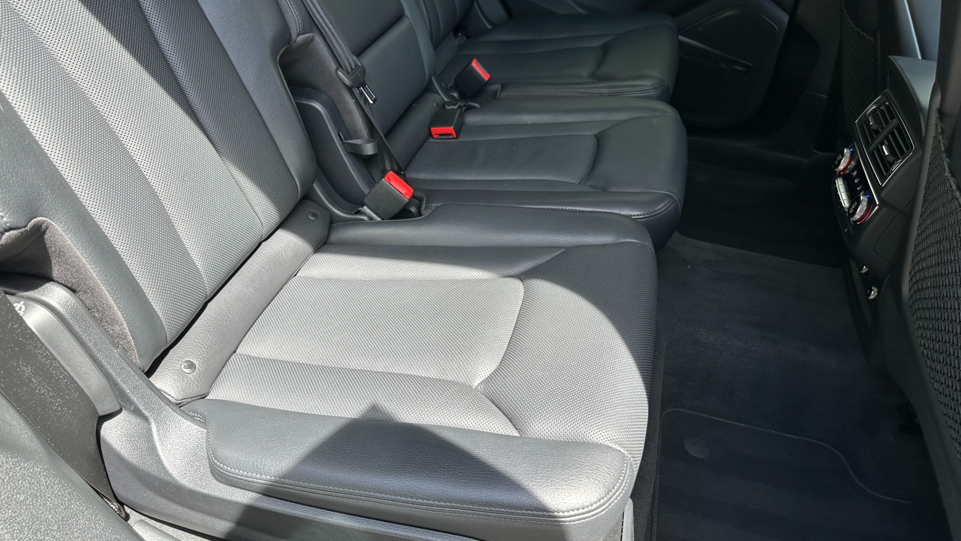 Used 2019 Audi Q7 PREMIUM PLUS / COLD WEATHER PACKAGE / LEATHER / SUNSHADES / NAV for sale $36,995 at Formula Imports in Charlotte NC 28227 40