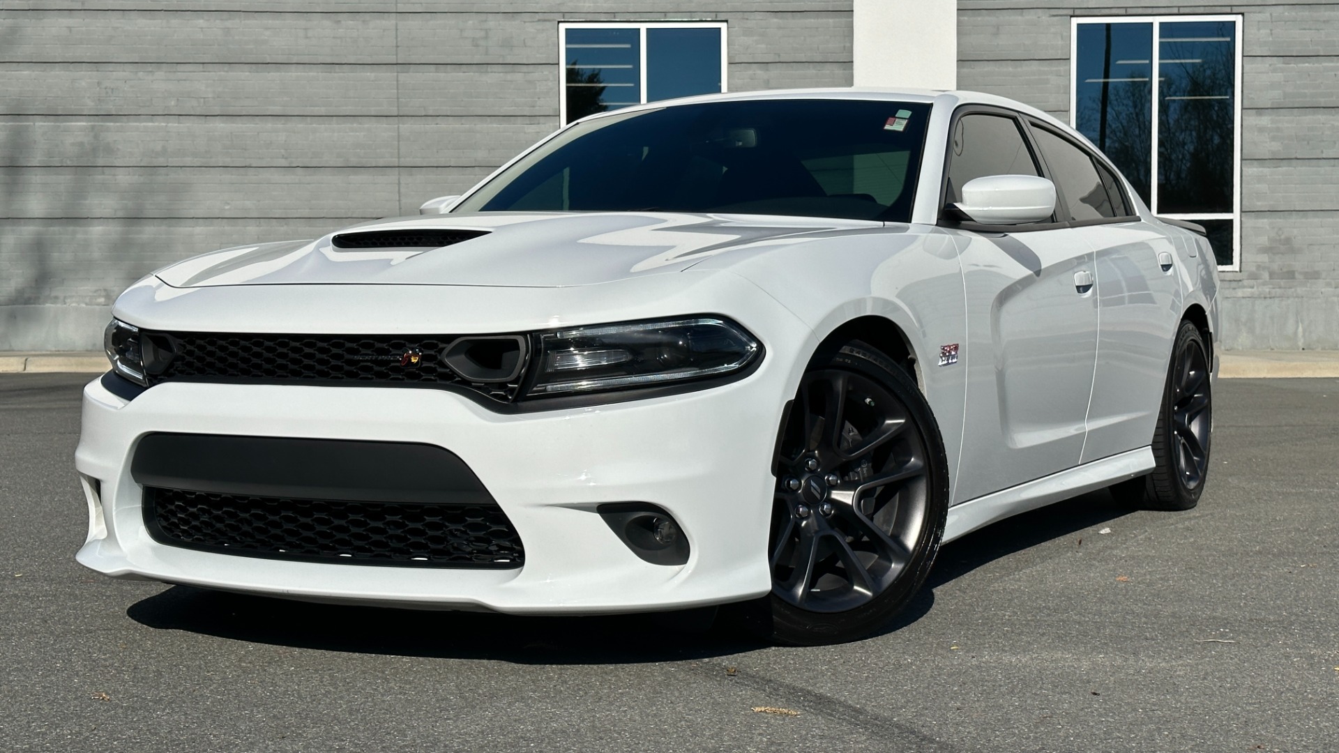 Used 2021 Dodge Charger SCAT PACK / 6.4L V8 HEMI / TOUCH SCREEN / ALPINE AUDIO / CLOTH for sale Sold at Formula Imports in Charlotte NC 28227 1