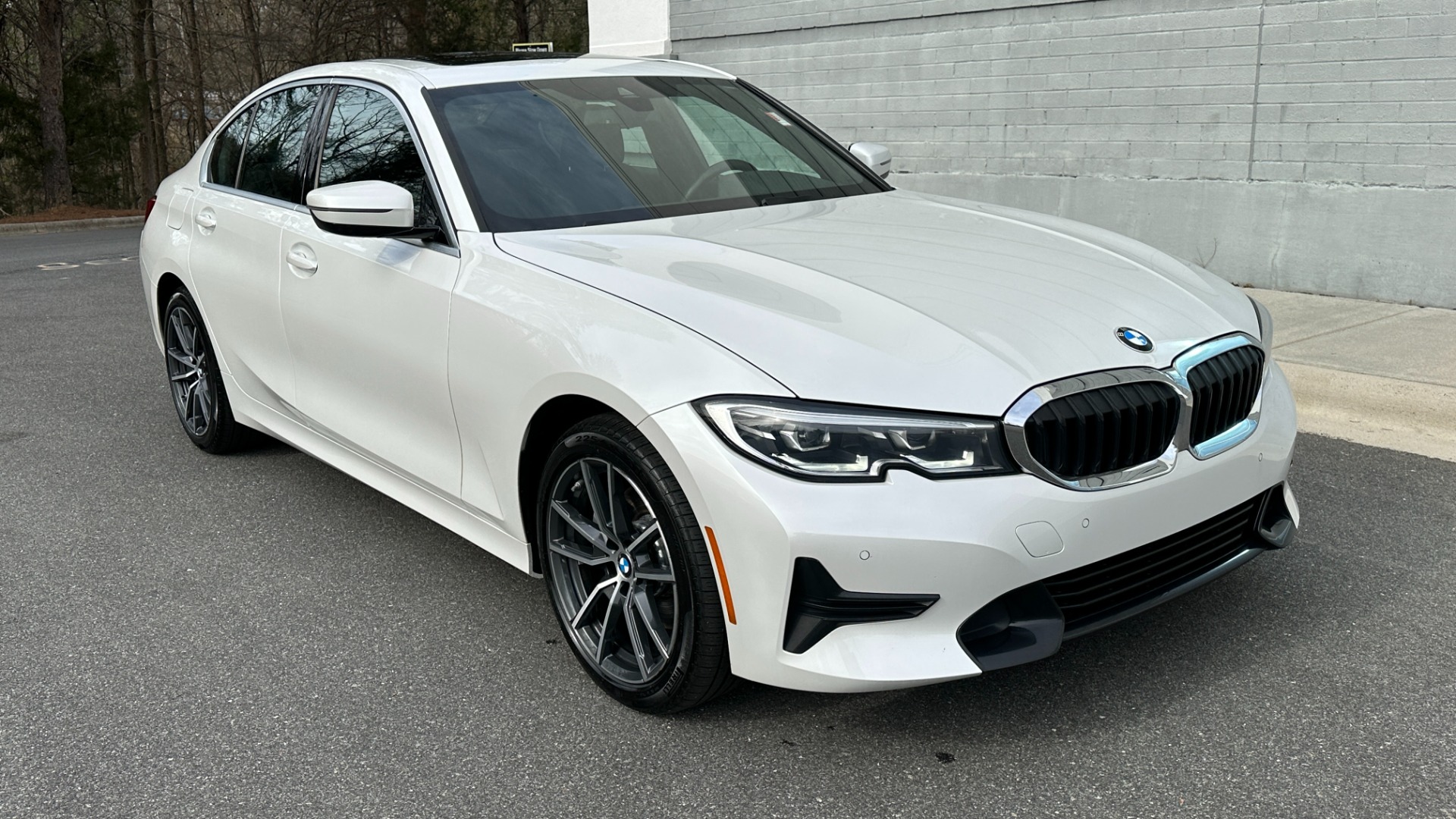 Used 2020 BMW 3 Series 330i xDrive / CONVENIENCE PKG / HEATED STEERING / HEATED SEATS / AWD / SUNR for sale Sold at Formula Imports in Charlotte NC 28227 5