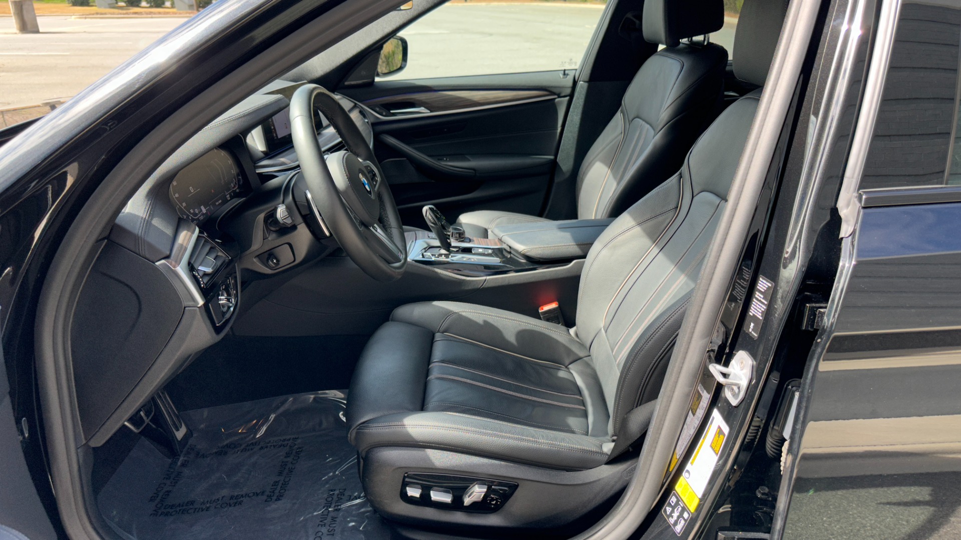 Used 2020 BMW 5 Series M550i xDrive / 20IN WHEELS/ DRIVE ASSIST PLUS / EXECUTIVE PACKAGE / HEATED for sale $50,495 at Formula Imports in Charlotte NC 28227 11