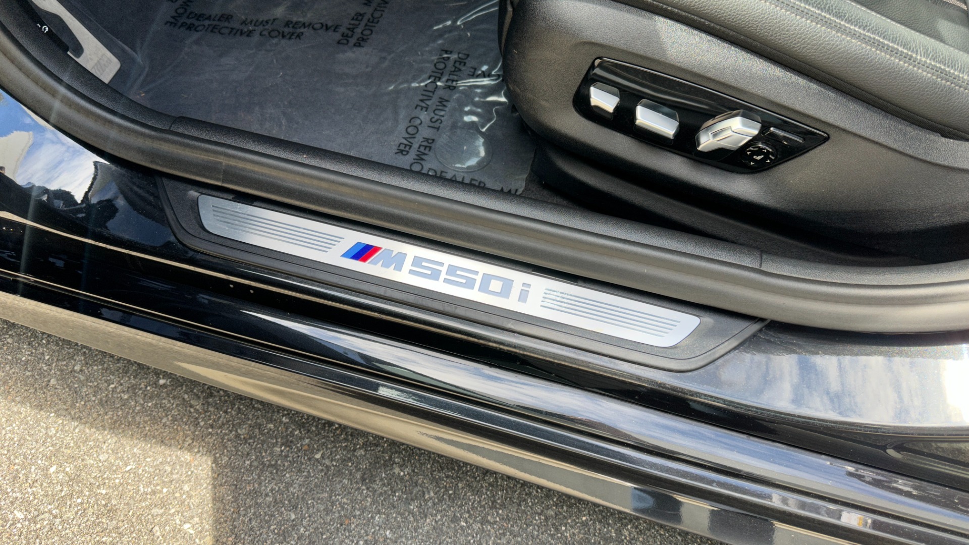 Used 2020 BMW 5 Series M550i xDrive / 20IN WHEELS/ DRIVE ASSIST PLUS / EXECUTIVE PACKAGE / HEATED for sale $50,495 at Formula Imports in Charlotte NC 28227 13