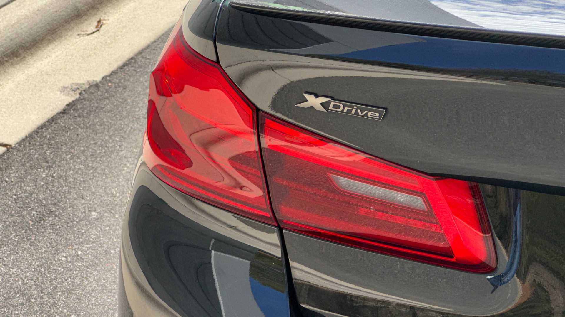Used 2020 BMW 5 Series M550i xDrive / 20IN WHEELS/ DRIVE ASSIST PLUS / EXECUTIVE PACKAGE / HEATED for sale $50,495 at Formula Imports in Charlotte NC 28227 39
