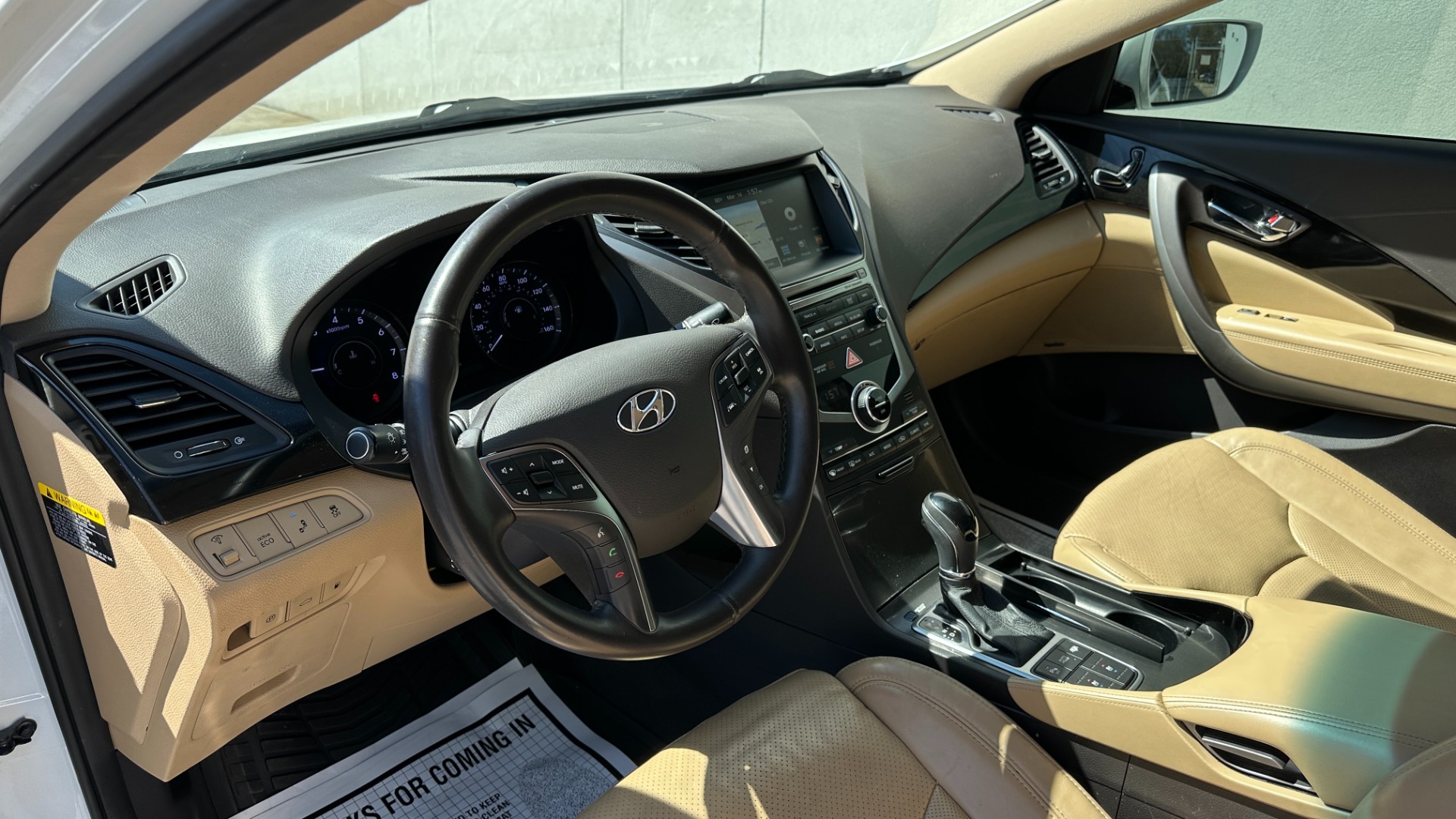 Used 2017 Hyundai Azera Limited for sale Sold at Formula Imports in Charlotte NC 28227 11