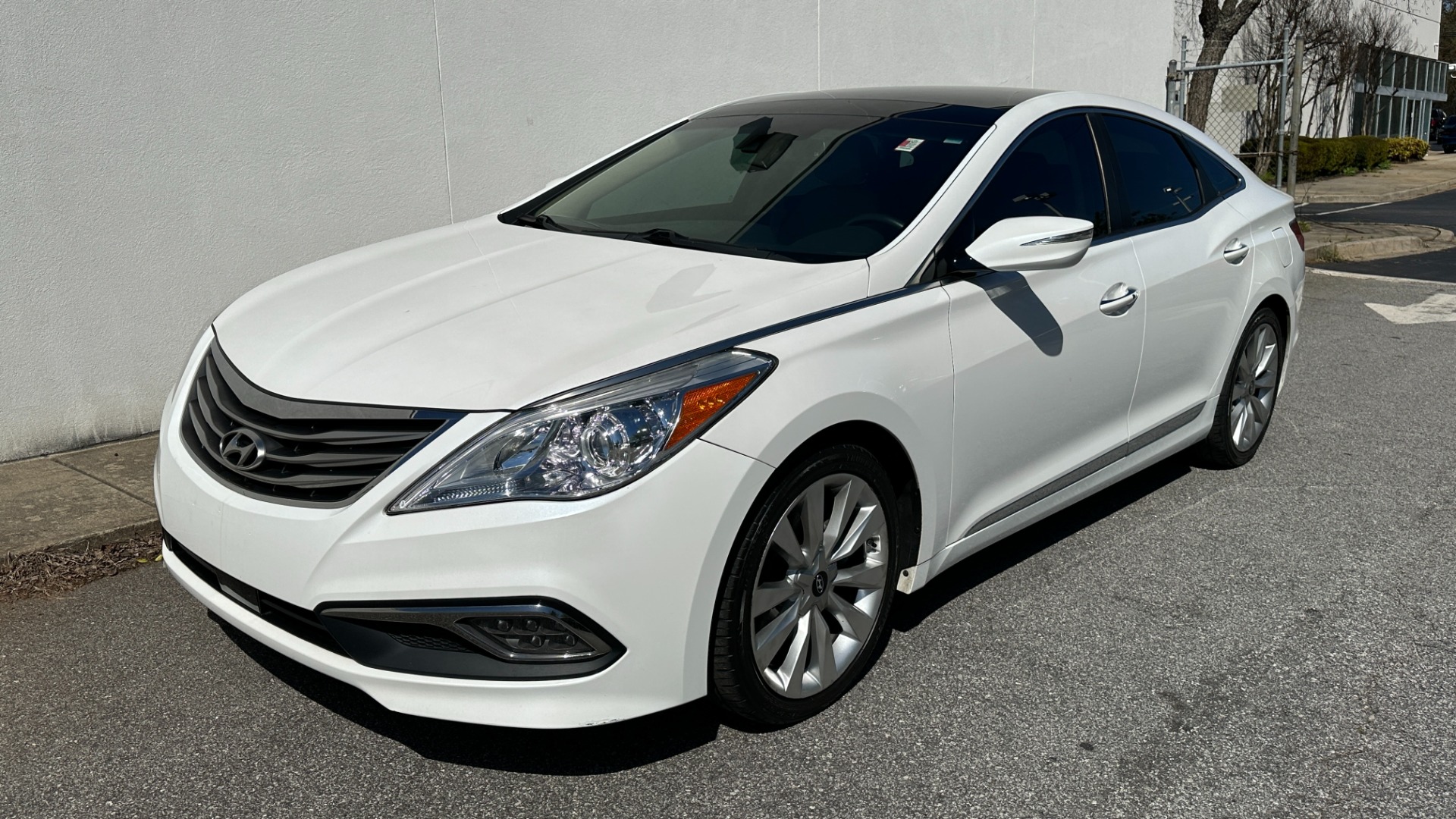 Used 2017 Hyundai Azera Limited for sale Sold at Formula Imports in Charlotte NC 28227 2