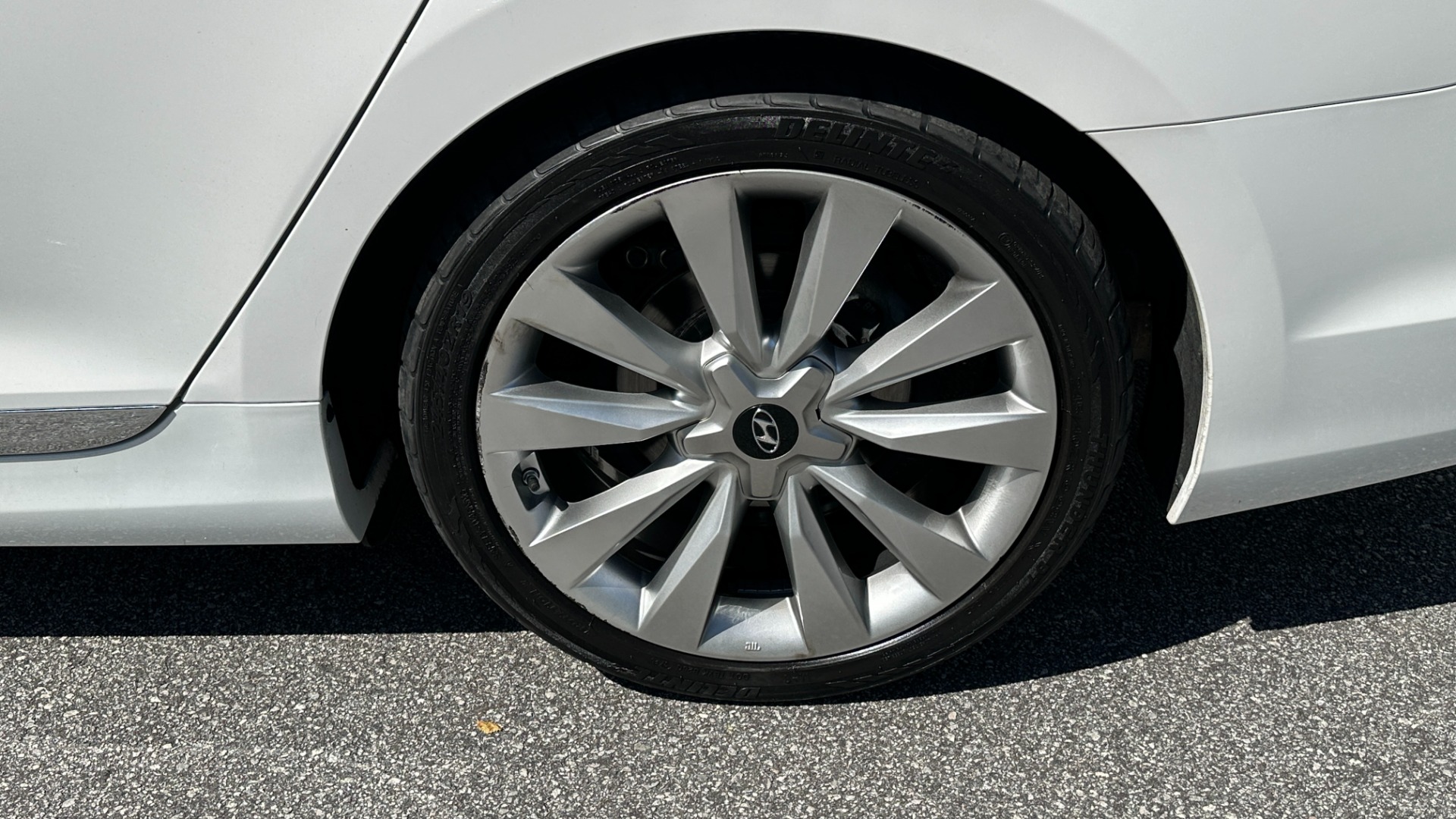 Used 2017 Hyundai Azera Limited for sale Sold at Formula Imports in Charlotte NC 28227 45