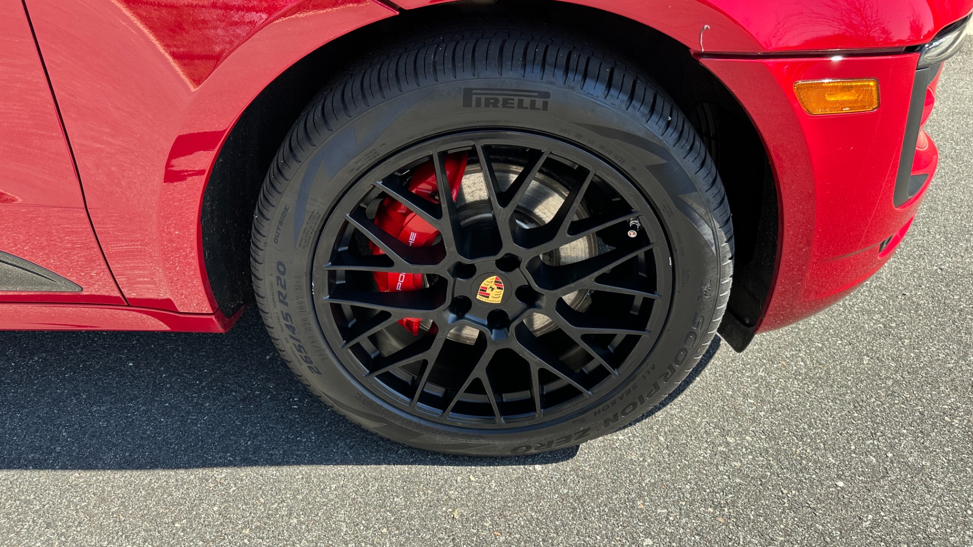 Used 2017 Porsche Macan GTS / CARBON FIBER / GTS INTERIOR / DYNAMIC LIGHTS / BOSE / SPORT WHEEL for sale Sold at Formula Imports in Charlotte NC 28227 48