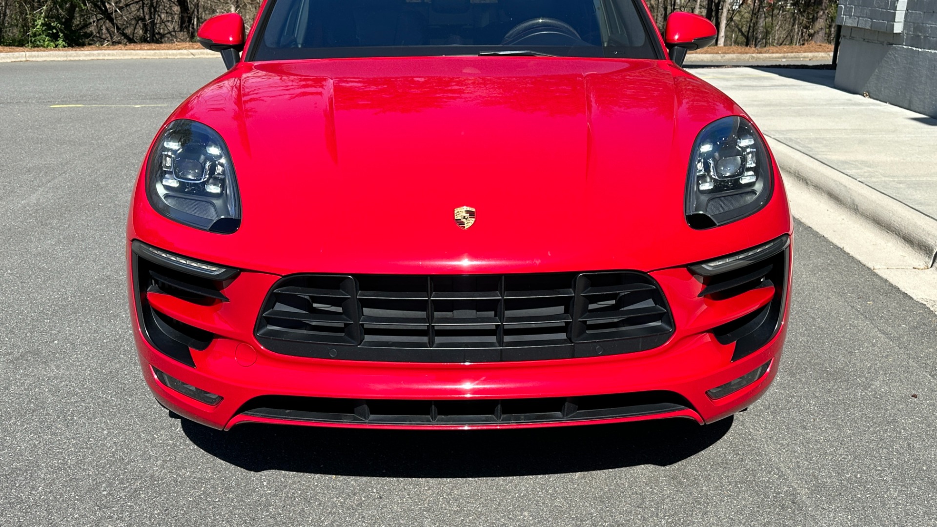 Used 2017 Porsche Macan GTS / CARBON FIBER / GTS INTERIOR / DYNAMIC LIGHTS / BOSE / SPORT WHEEL for sale Sold at Formula Imports in Charlotte NC 28227 9