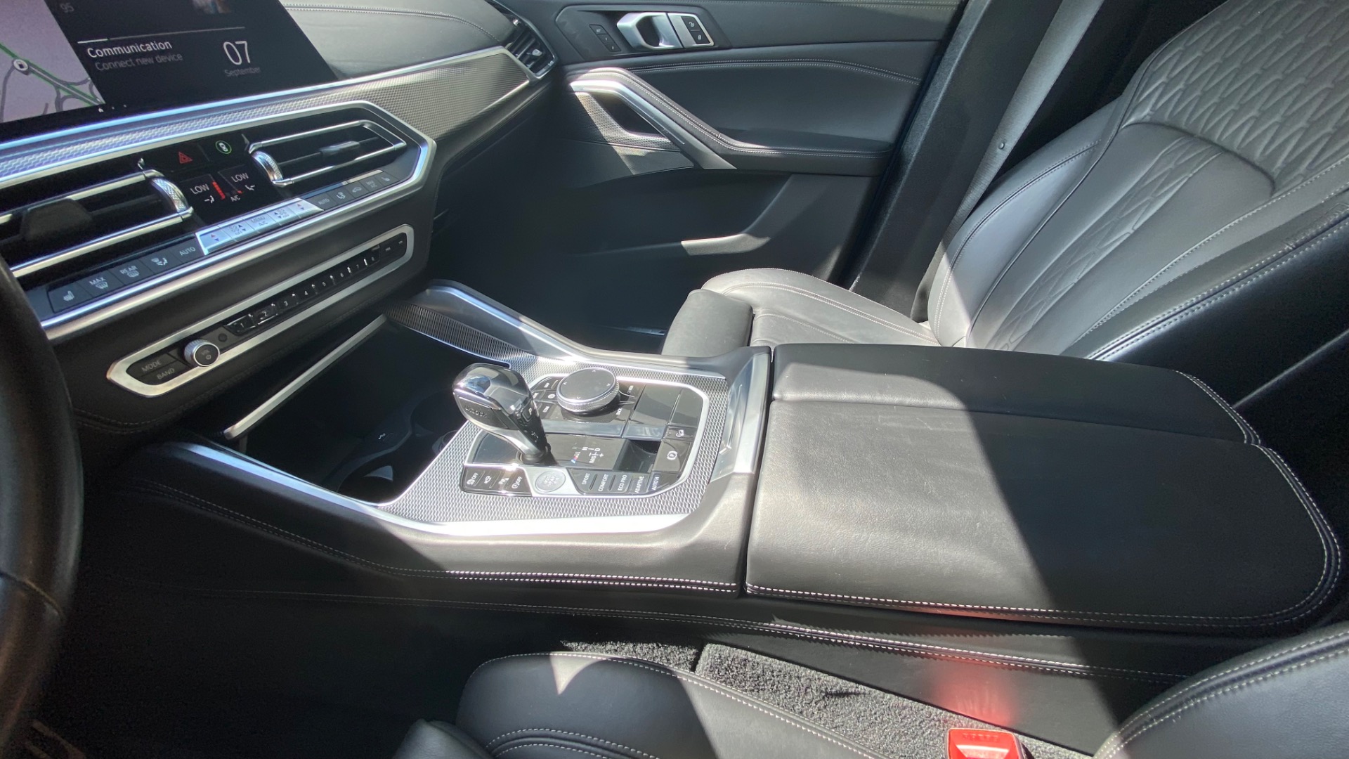 Used 2020 BMW X6 M50i for sale $61,495 at Formula Imports in Charlotte NC 28227 35
