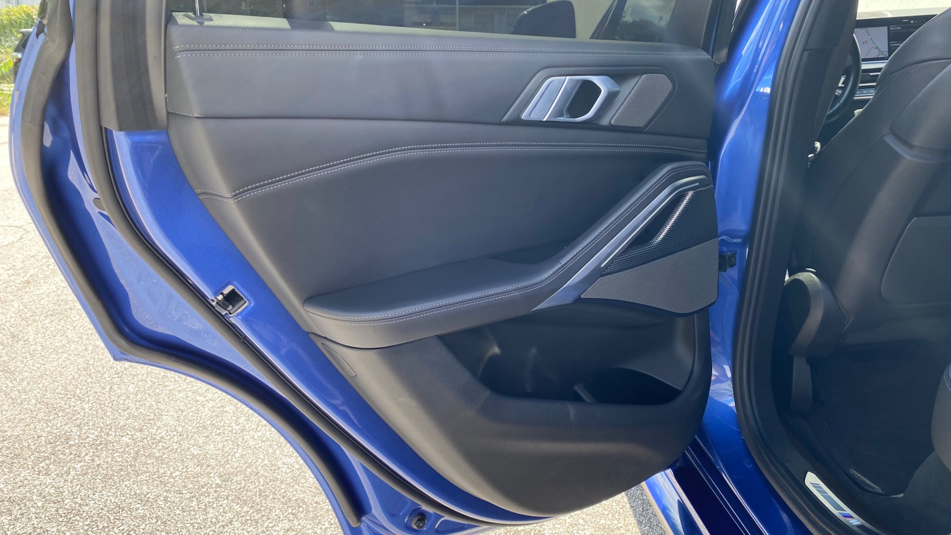 Used 2020 BMW X6 M50i PREM // PARK ASSIST// 21 WHEELS//FULL LTHR for sale Sold at Formula Imports in Charlotte NC 28227 37