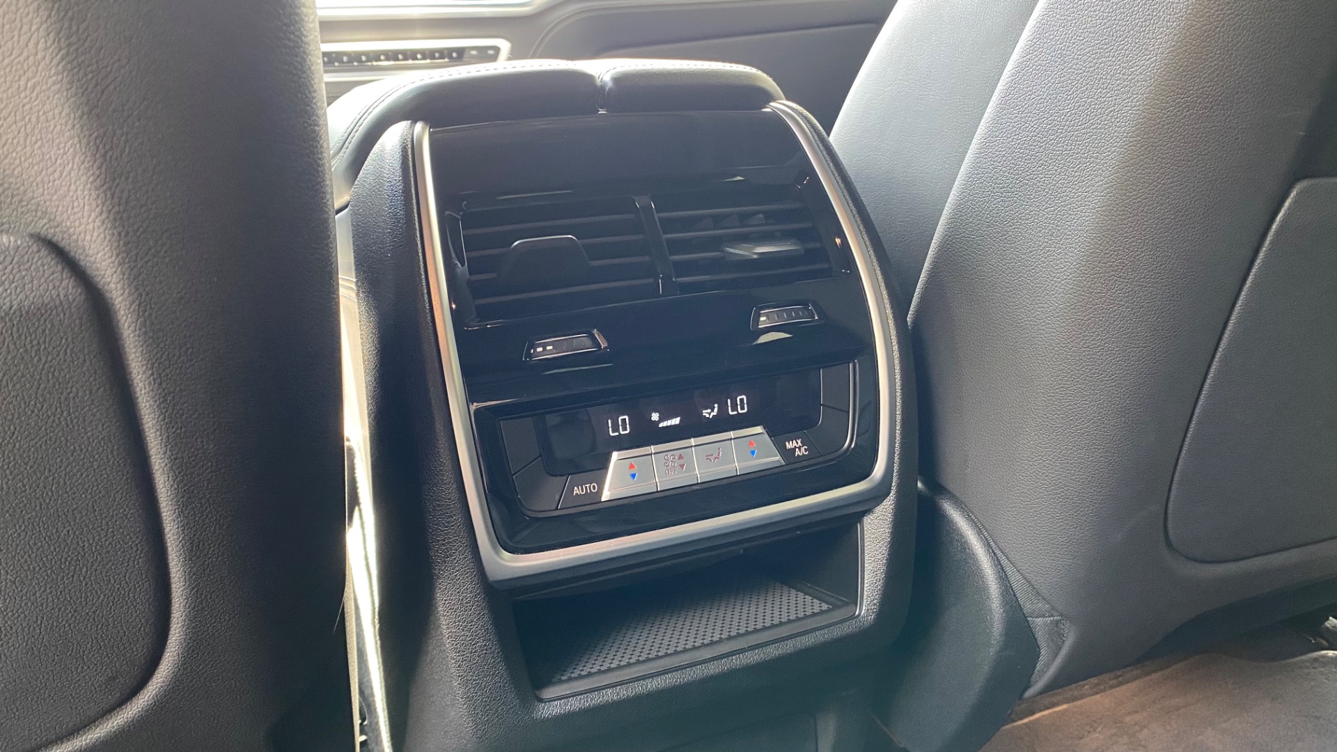 Used 2020 BMW X6 M50i for sale $61,495 at Formula Imports in Charlotte NC 28227 40
