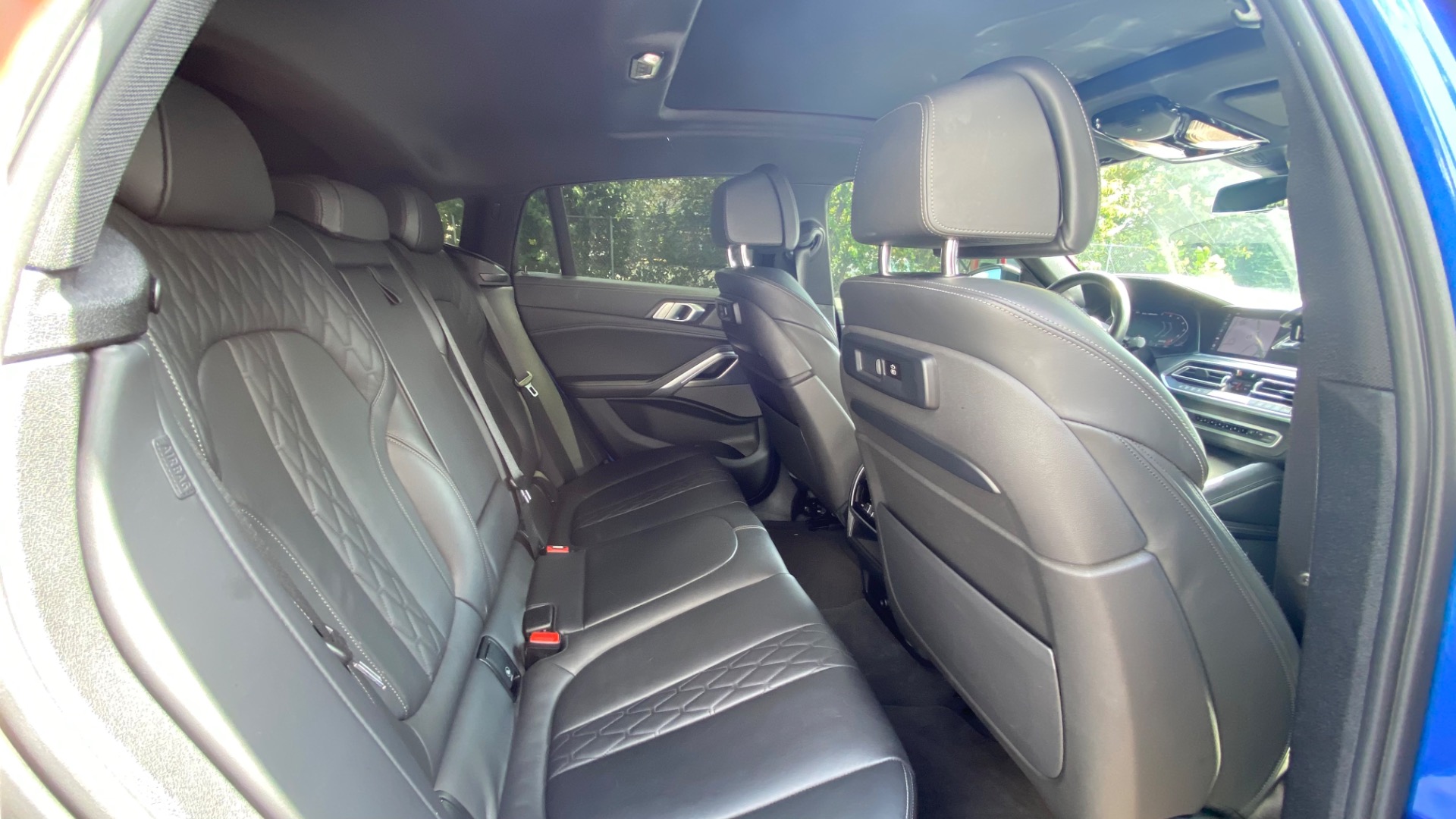 Used 2020 BMW X6 M50i for sale $61,495 at Formula Imports in Charlotte NC 28227 44
