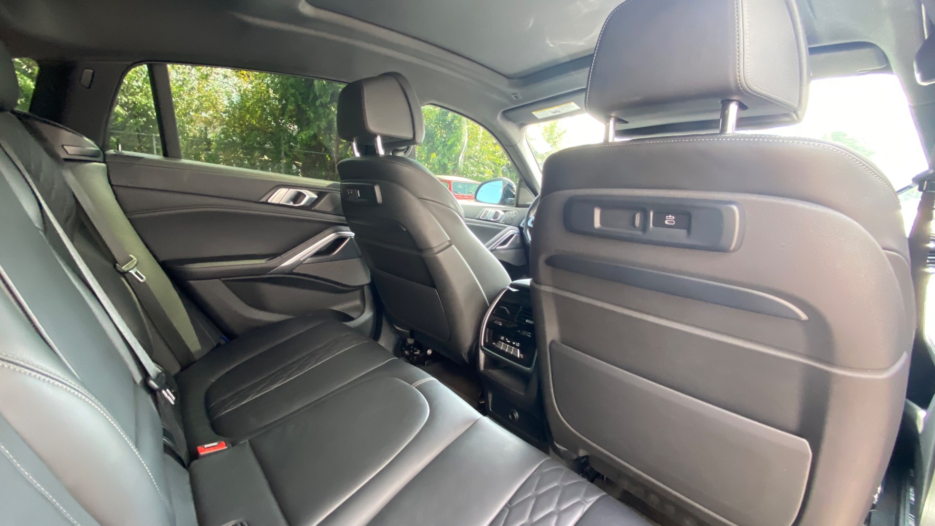 Used 2020 BMW X6 M50i for sale $61,495 at Formula Imports in Charlotte NC 28227 46