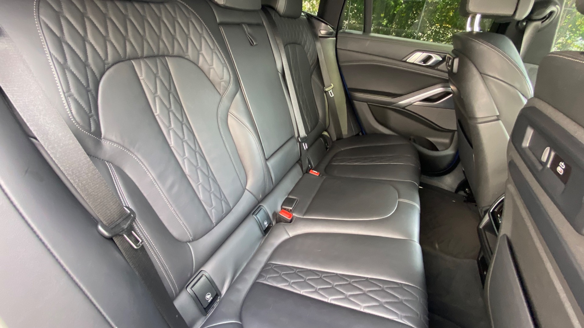 Used 2020 BMW X6 M50i PREM // PARK ASSIST// 21 WHEELS//FULL LTHR for sale Sold at Formula Imports in Charlotte NC 28227 47