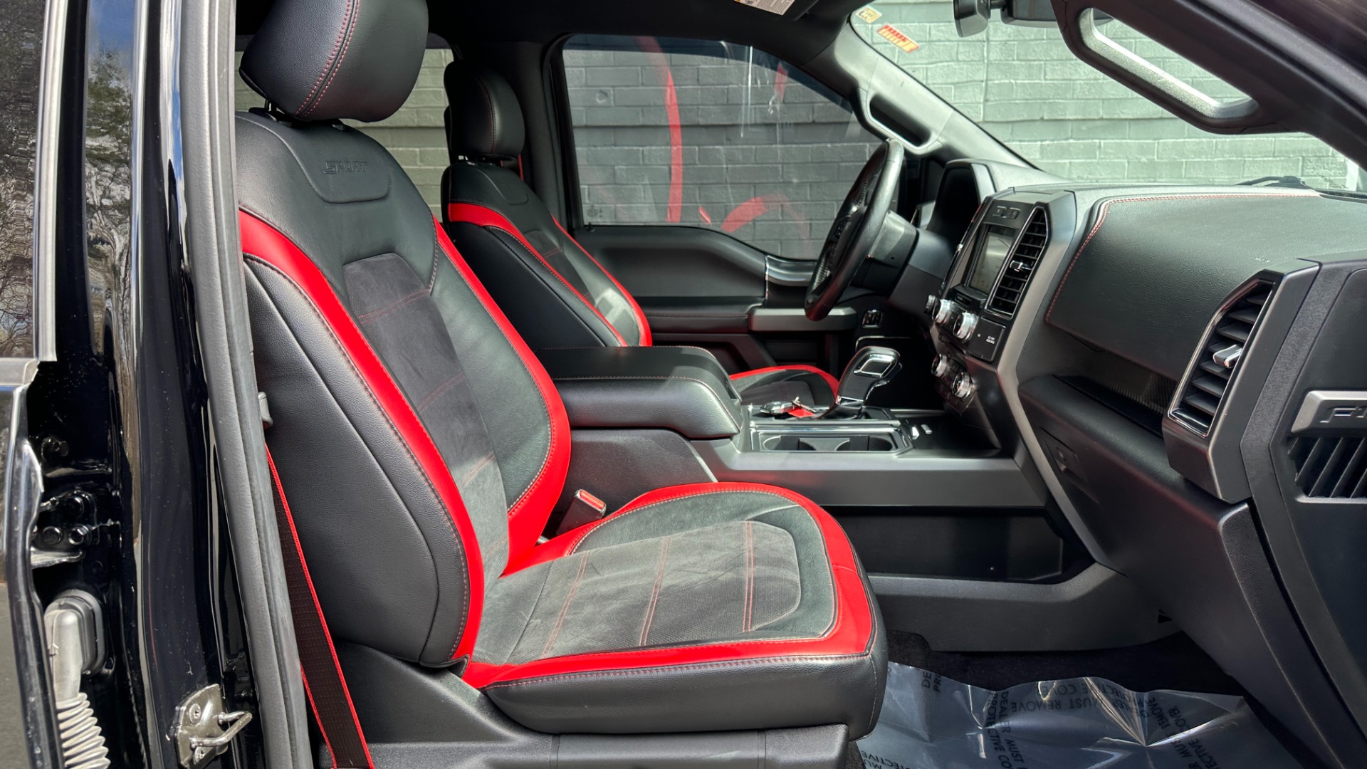Used 2017 Ford F-150 LARIAT / SPORT EDITION / 4X4 / CREW CAB / UPGRADED WHEELS / BUMPERS / LIGHT for sale Sold at Formula Imports in Charlotte NC 28227 36