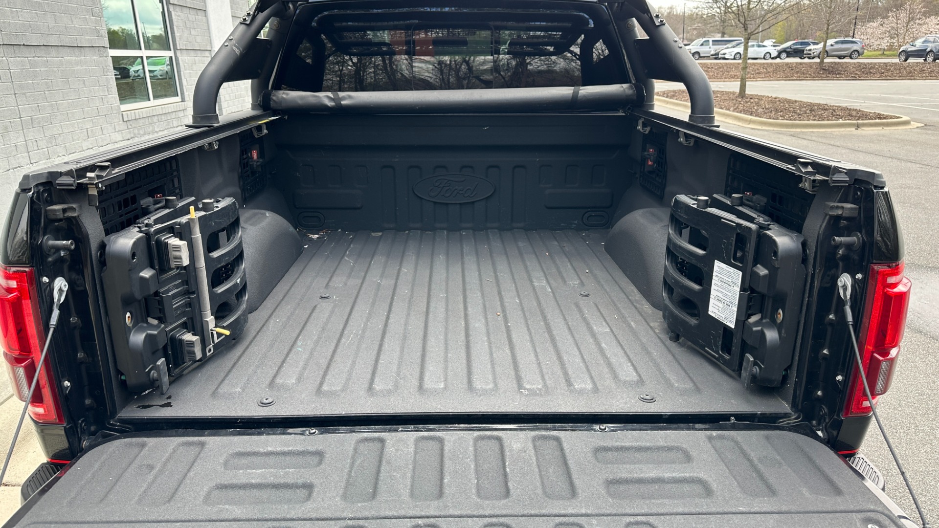 Used 2017 Ford F-150 LARIAT / SPORT EDITION / 4X4 / CREW CAB / UPGRADED WHEELS / BUMPERS / LIGHT for sale Sold at Formula Imports in Charlotte NC 28227 45