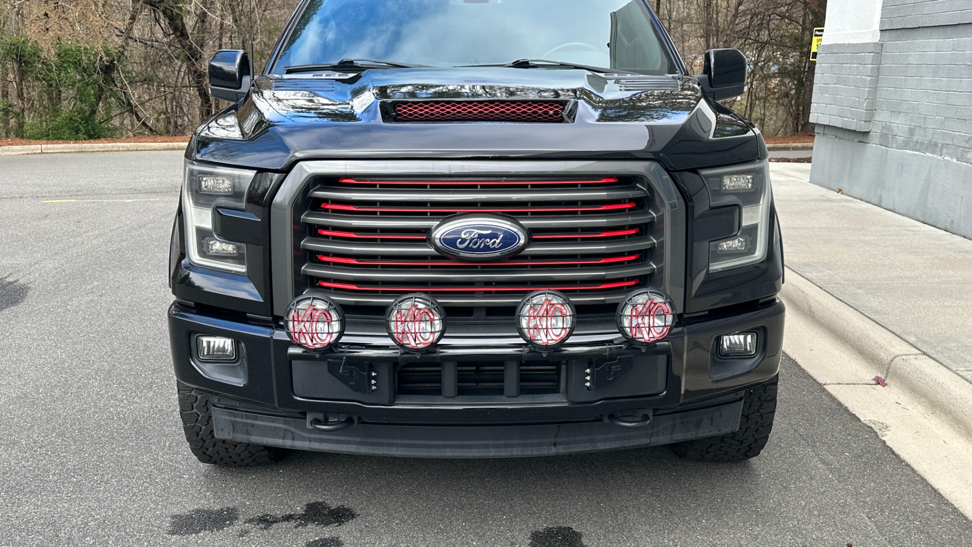 Used 2017 Ford F-150 LARIAT / SPORT EDITION / 4X4 / CREW CAB / UPGRADED WHEELS / BUMPERS / LIGHT for sale Sold at Formula Imports in Charlotte NC 28227 8
