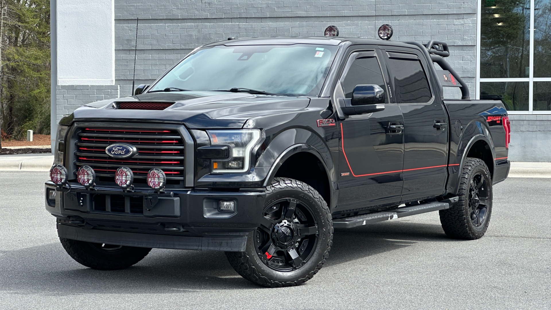 Used 2017 Ford F-150 LARIAT / SPORT EDITION / 4X4 / CREW CAB / UPGRADED WHEELS / BUMPERS / LIGHT for sale Sold at Formula Imports in Charlotte NC 28227 1