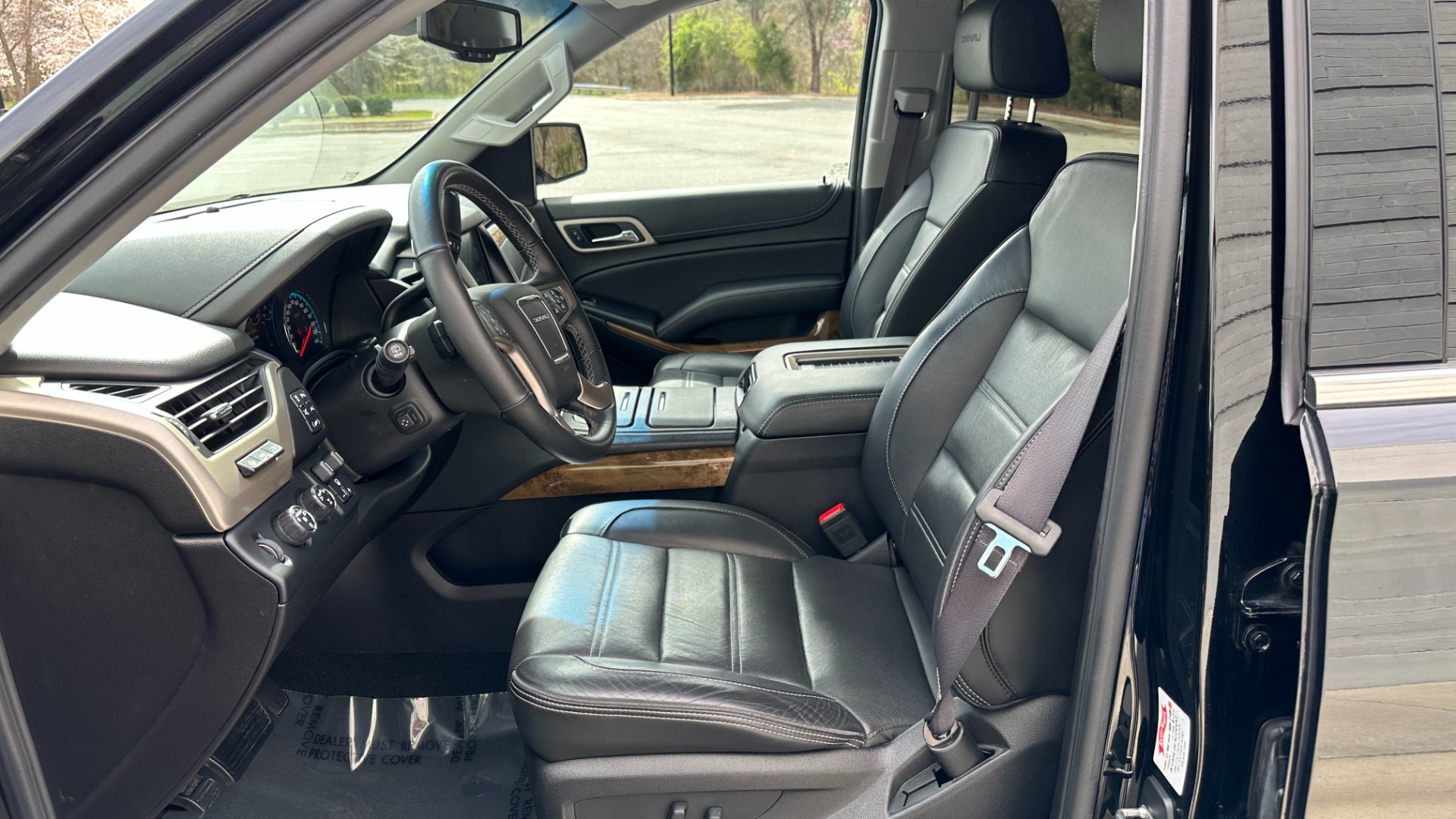 Used 2017 GMC Yukon XL DENALI / OPEN ROAD PACKAGE / 22IN WHEELS / REAR ENTERTAINMENT for sale Sold at Formula Imports in Charlotte NC 28227 12