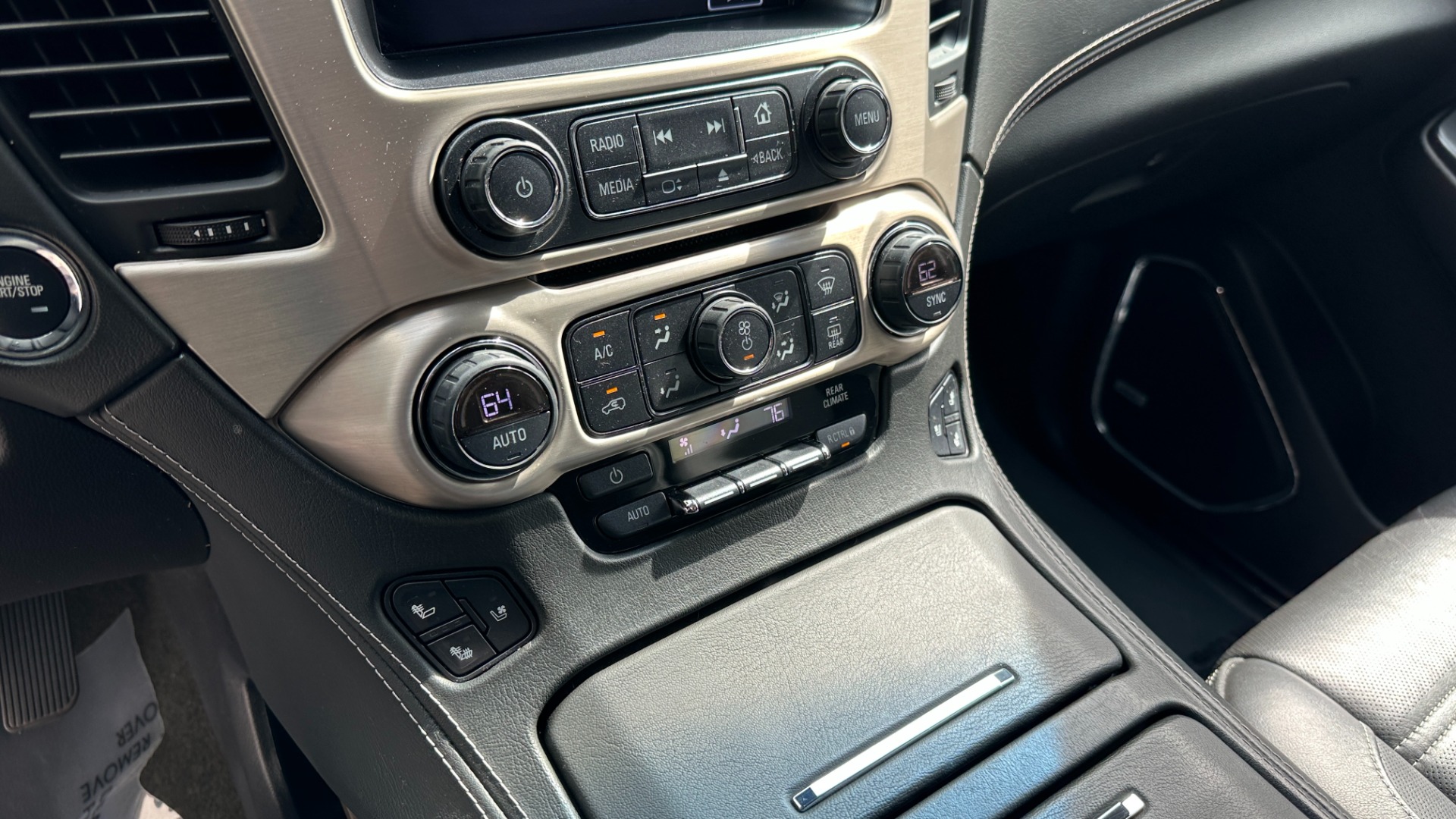 Used 2017 GMC Yukon XL DENALI / OPEN ROAD PACKAGE / 22IN WHEELS / REAR ENTERTAINMENT for sale Sold at Formula Imports in Charlotte NC 28227 21