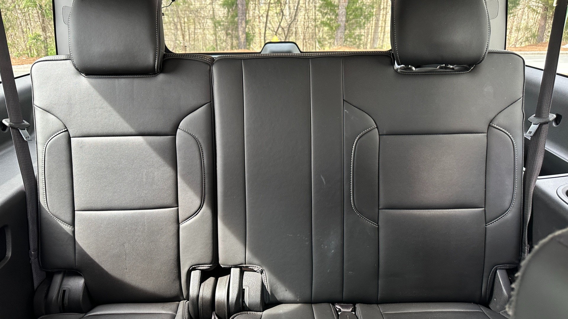 Used 2017 GMC Yukon XL DENALI / OPEN ROAD PACKAGE / 22IN WHEELS / REAR ENTERTAINMENT for sale Sold at Formula Imports in Charlotte NC 28227 34