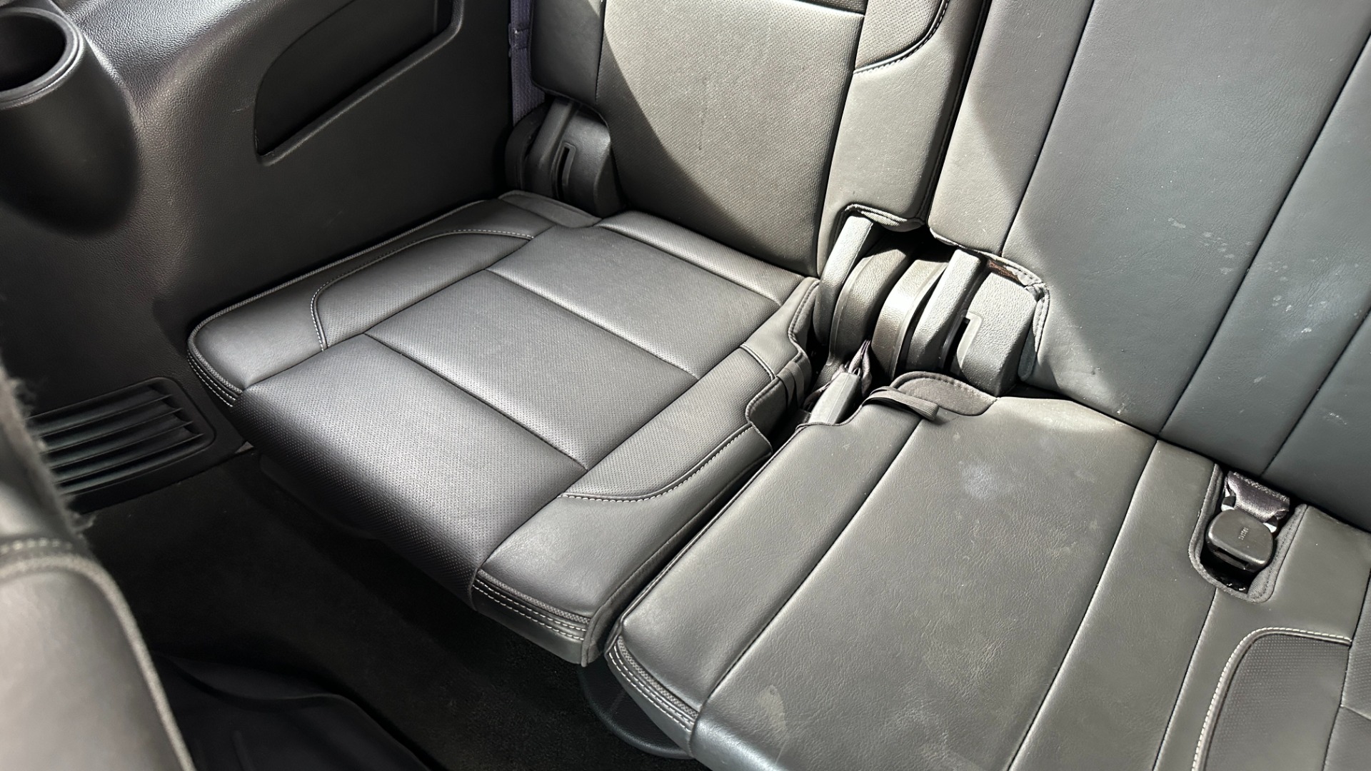 Used 2017 GMC Yukon XL DENALI / OPEN ROAD PACKAGE / 22IN WHEELS / REAR ENTERTAINMENT for sale Sold at Formula Imports in Charlotte NC 28227 35
