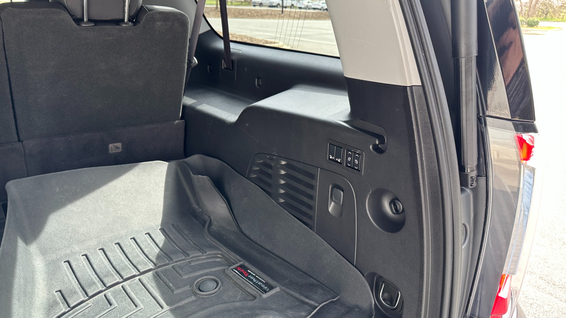 Used 2017 GMC Yukon XL DENALI / OPEN ROAD PACKAGE / 22IN WHEELS / REAR ENTERTAINMENT for sale Sold at Formula Imports in Charlotte NC 28227 43