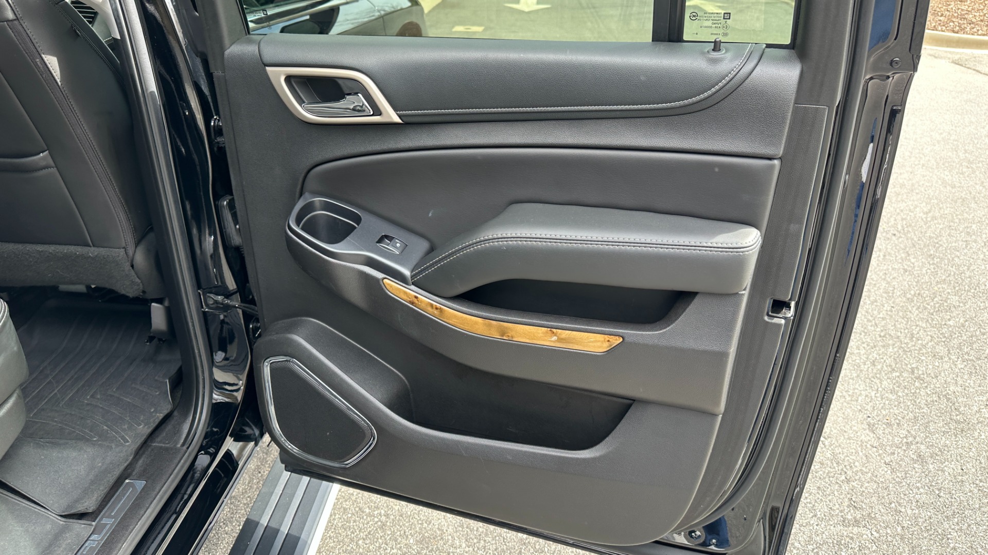 Used 2017 GMC Yukon XL DENALI / OPEN ROAD PACKAGE / 22IN WHEELS / REAR ENTERTAINMENT for sale Sold at Formula Imports in Charlotte NC 28227 45