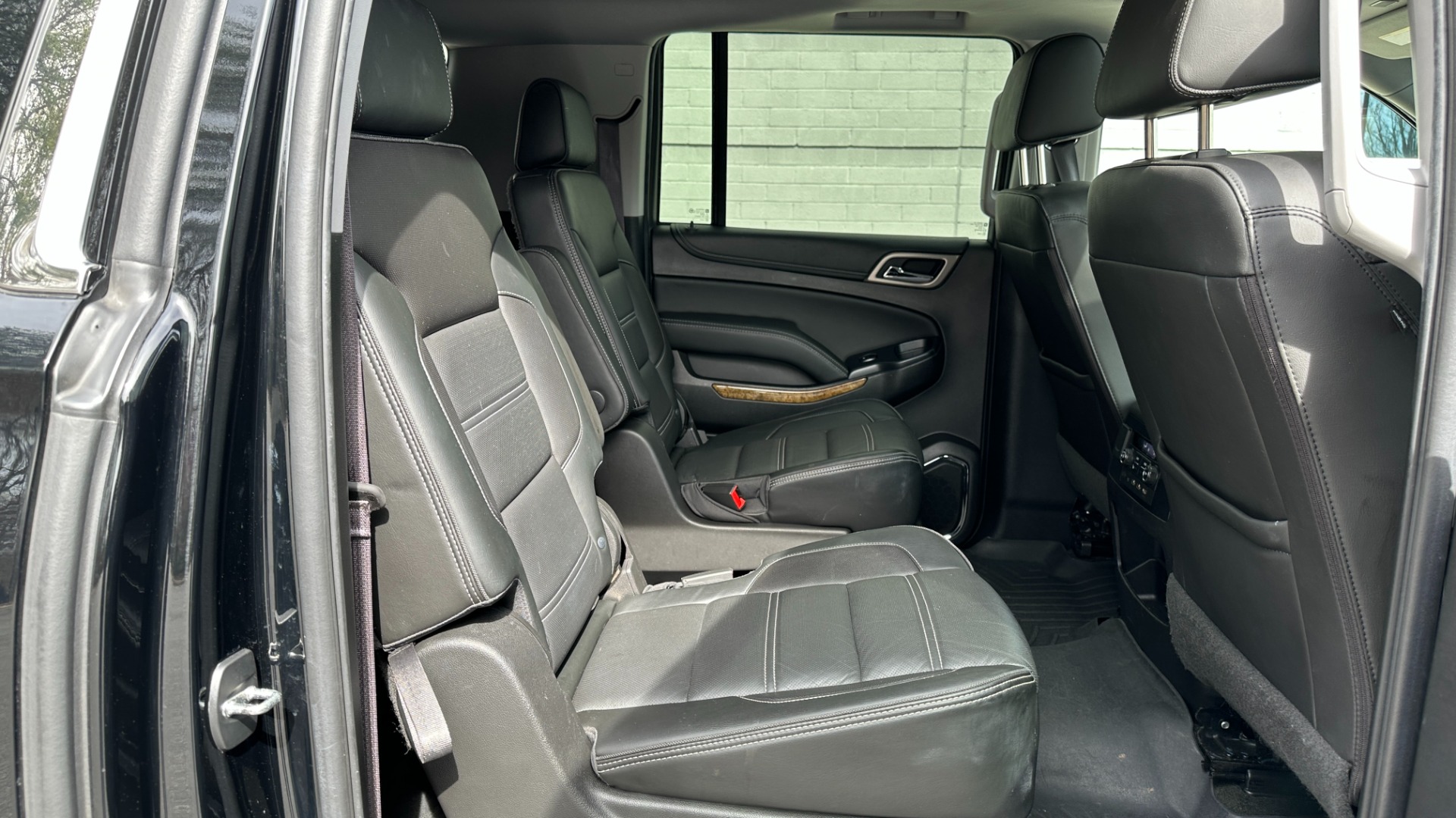 Used 2017 GMC Yukon XL DENALI / OPEN ROAD PACKAGE / 22IN WHEELS / REAR ENTERTAINMENT for sale Sold at Formula Imports in Charlotte NC 28227 46