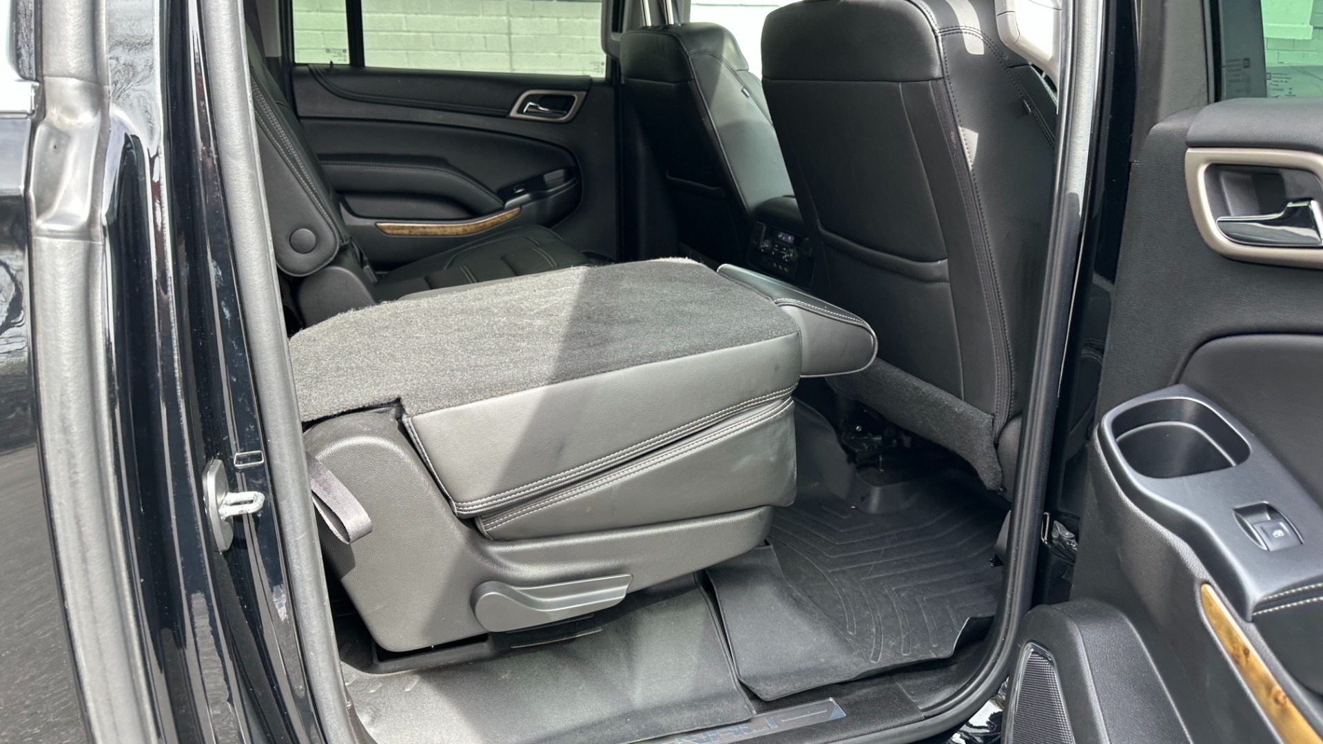 Used 2017 GMC Yukon XL DENALI / OPEN ROAD PACKAGE / 22IN WHEELS / REAR ENTERTAINMENT for sale Sold at Formula Imports in Charlotte NC 28227 51