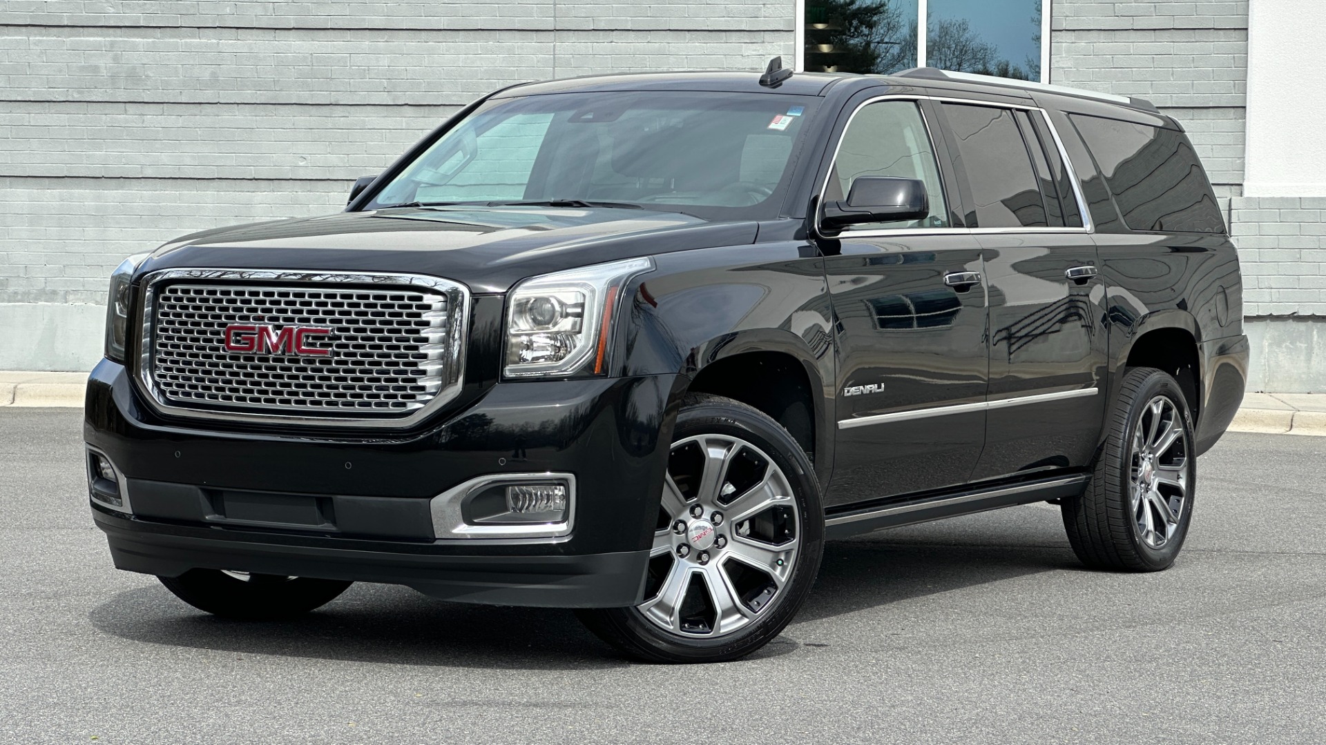 Used 2017 GMC Yukon XL DENALI / OPEN ROAD PACKAGE / 22IN WHEELS / REAR ENTERTAINMENT for sale Sold at Formula Imports in Charlotte NC 28227 1