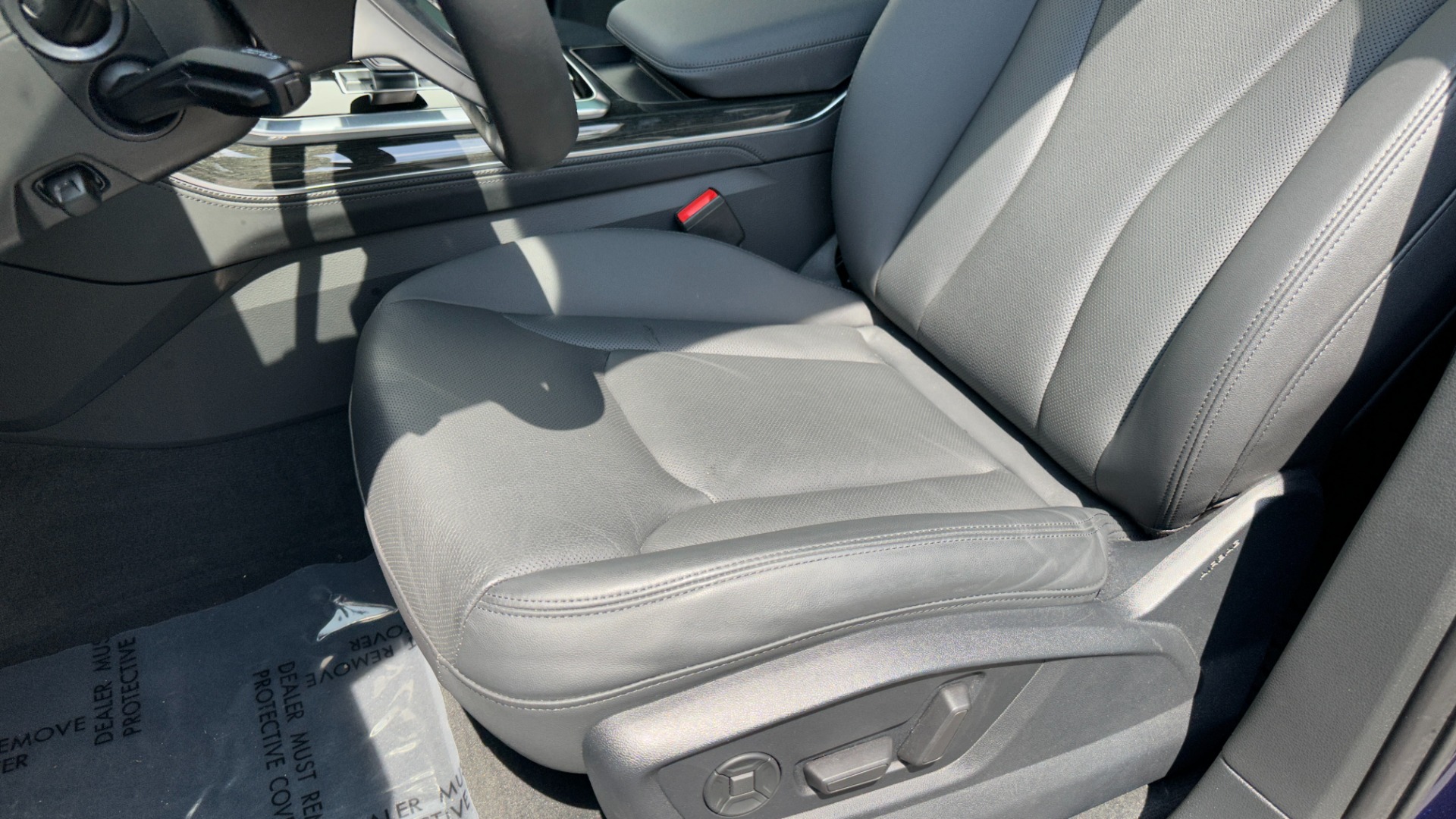 Used 2021 Audi Q7 PRESTIGE / BLACK OPTIC / TOWING PACKAGE / BLACK EMBLEMS for sale Sold at Formula Imports in Charlotte NC 28227 14