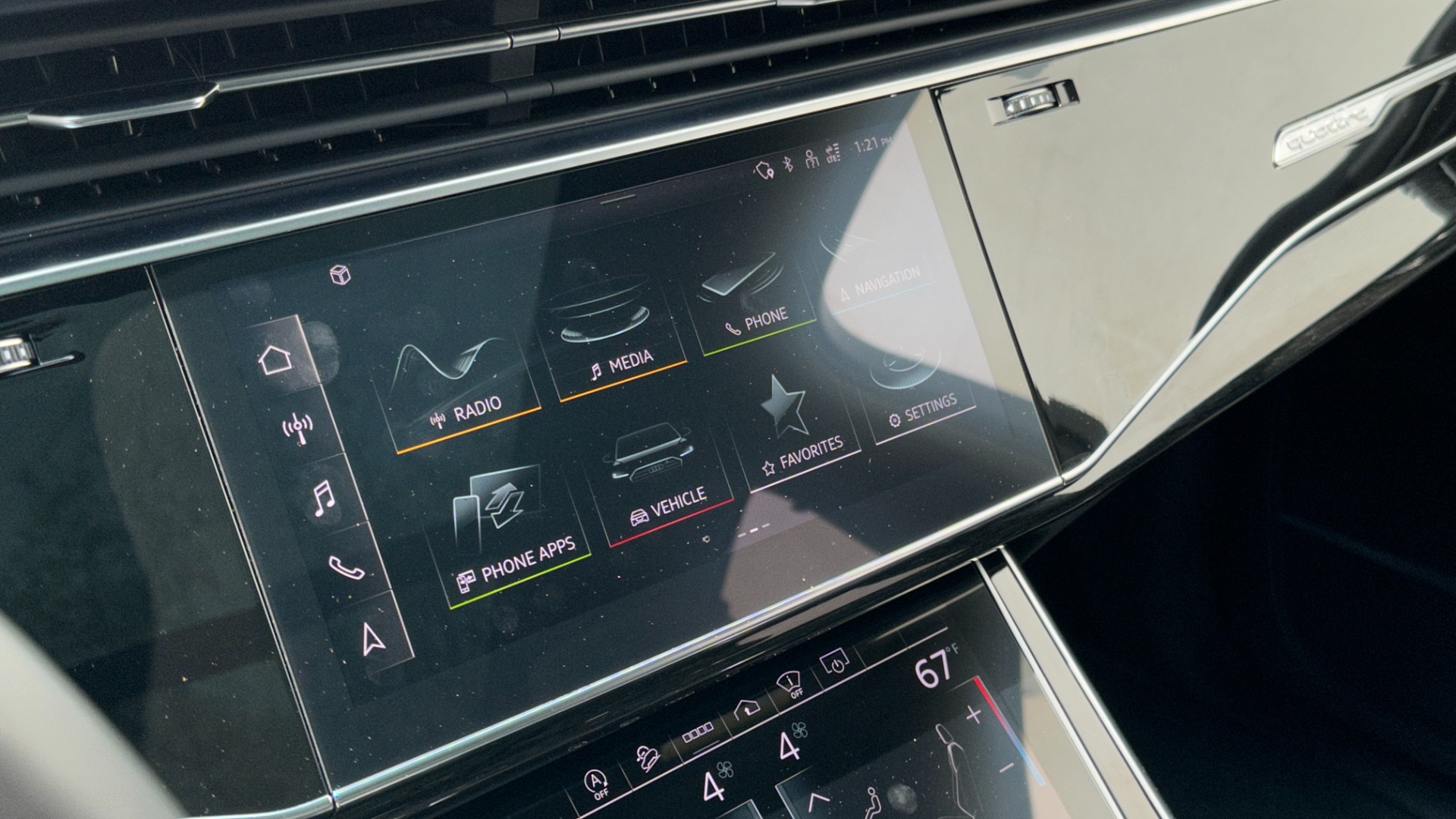 Used 2021 Audi Q7 PRESTIGE / BLACK OPTIC / TOWING PACKAGE / BLACK EMBLEMS for sale Sold at Formula Imports in Charlotte NC 28227 18